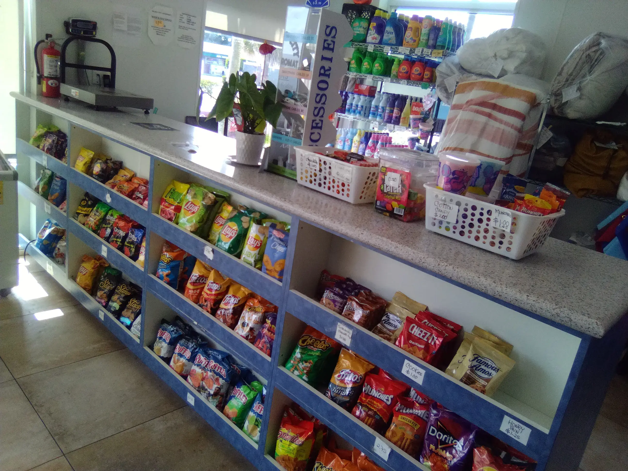 DELRAY CITY LAUNDROMAT - Image 4