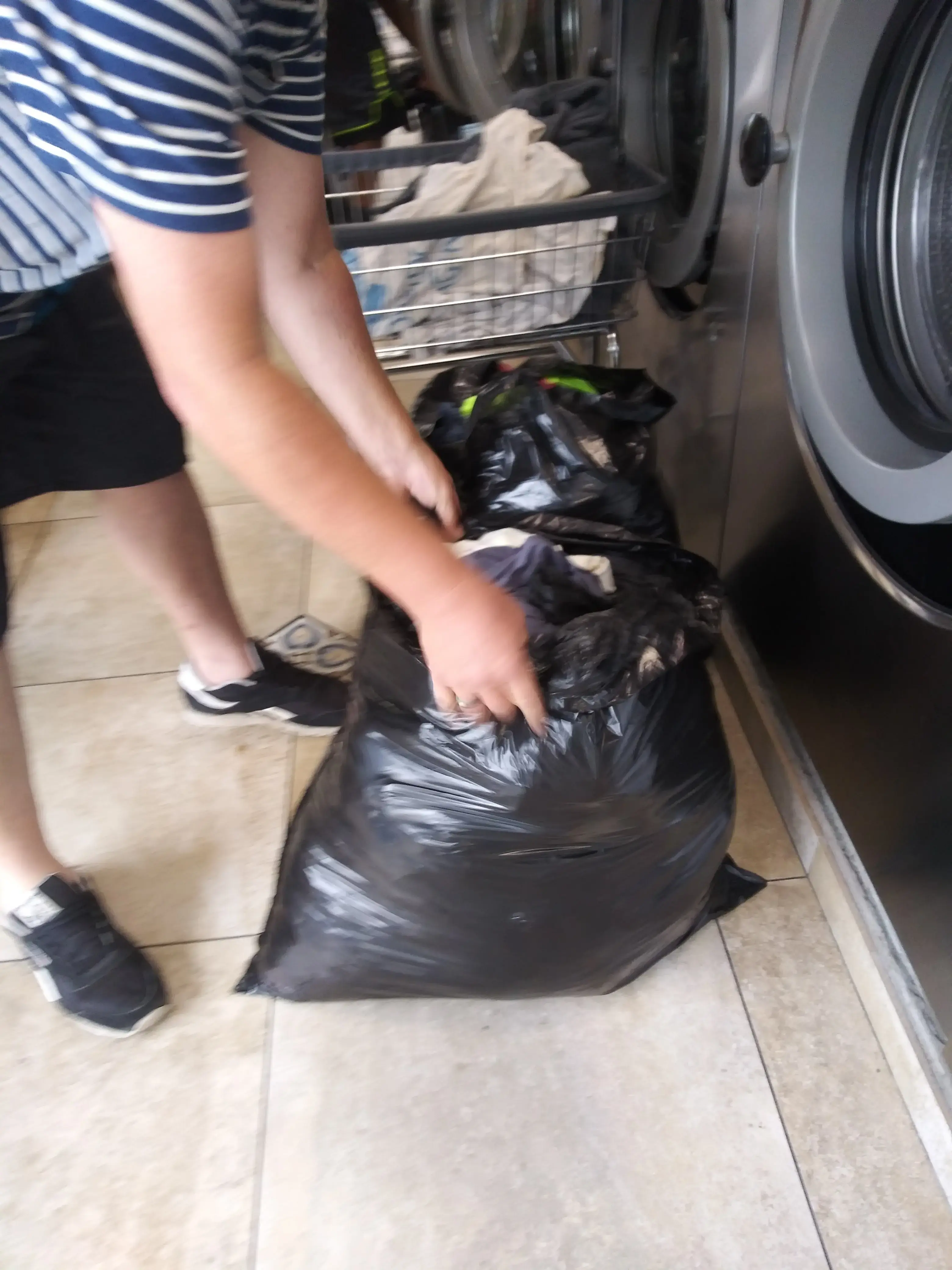 DELRAY CITY LAUNDROMAT - Image 20