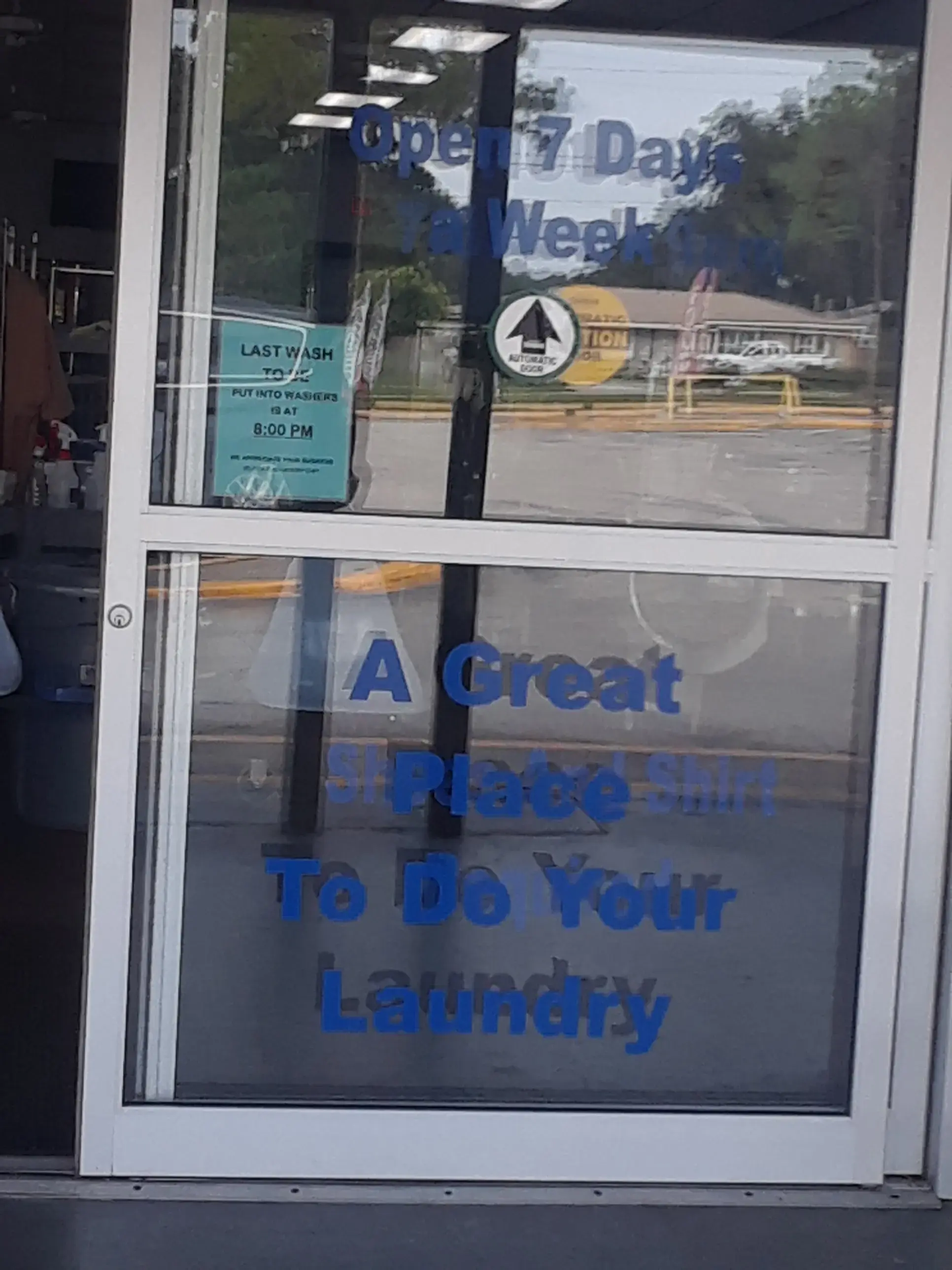 Deltona Plaza Laundry thumbnail 9
