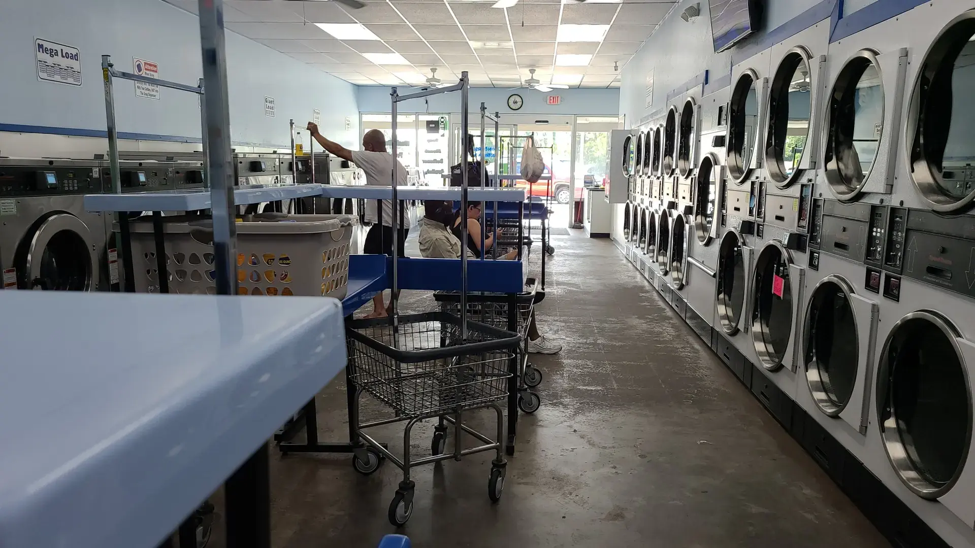 Deltona Plaza Laundry location