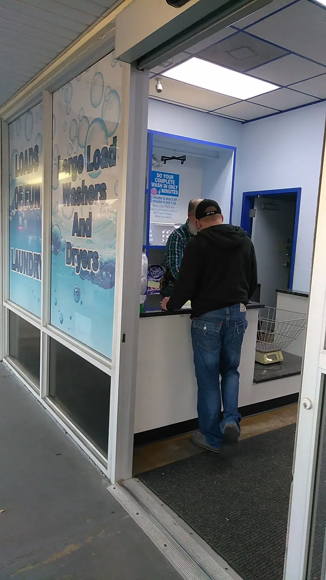 Deltona Plaza Laundry thumbnail 5