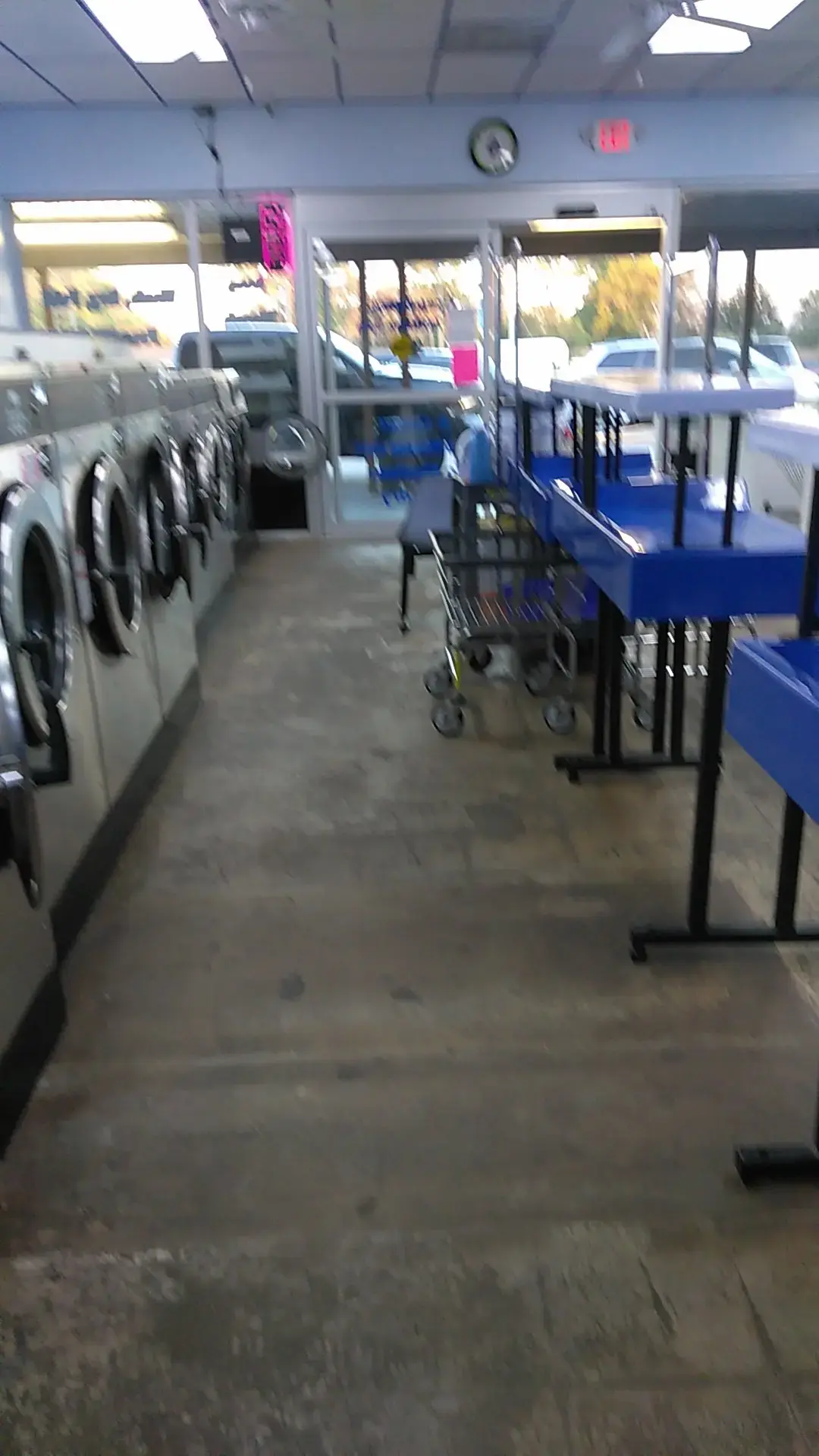 Deltona Plaza Laundry thumbnail 13