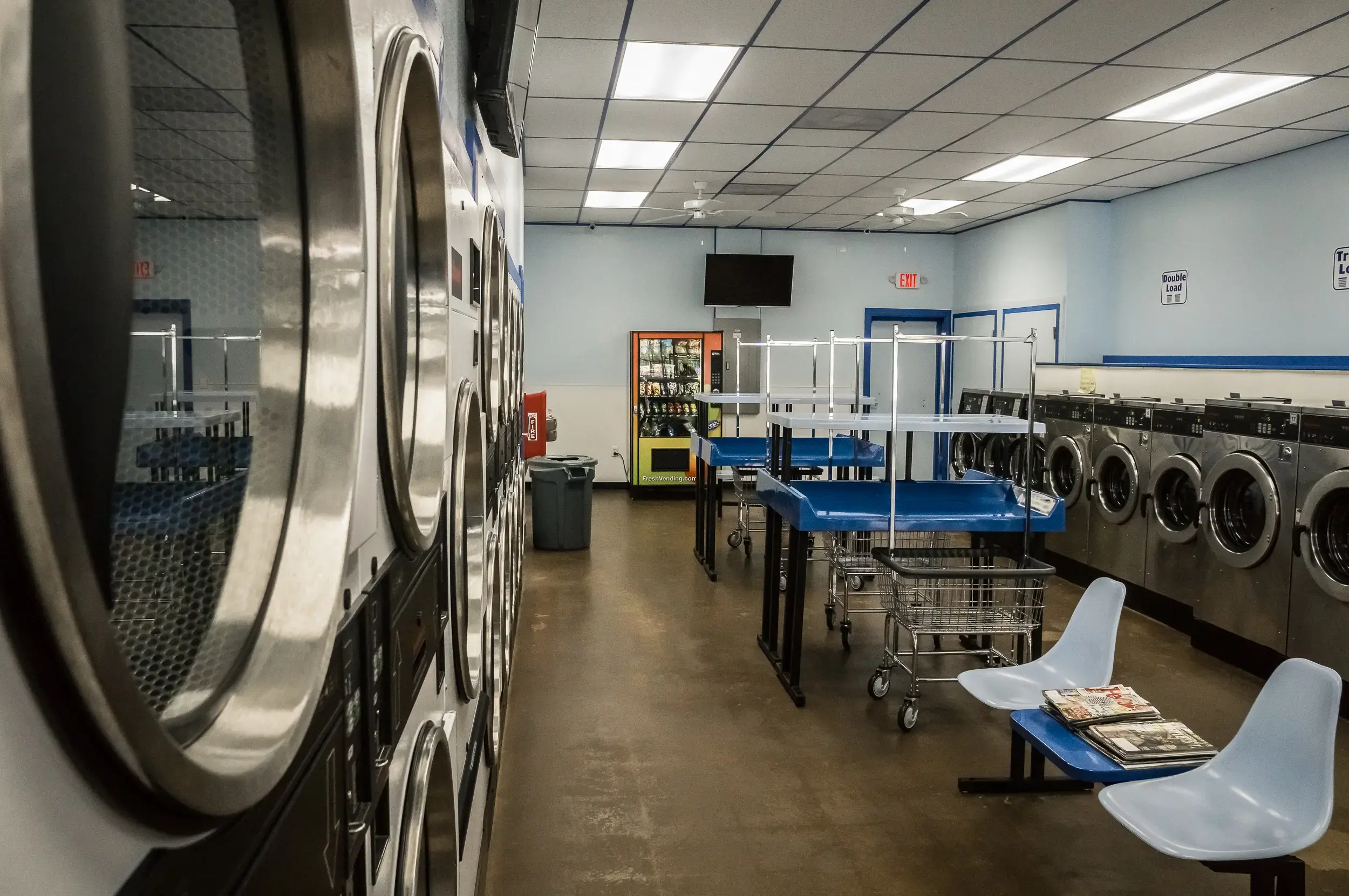 Deltona Plaza Laundry thumbnail 16