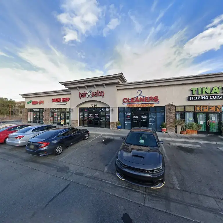 Deluxe Cleaners & Alterations - Image 14