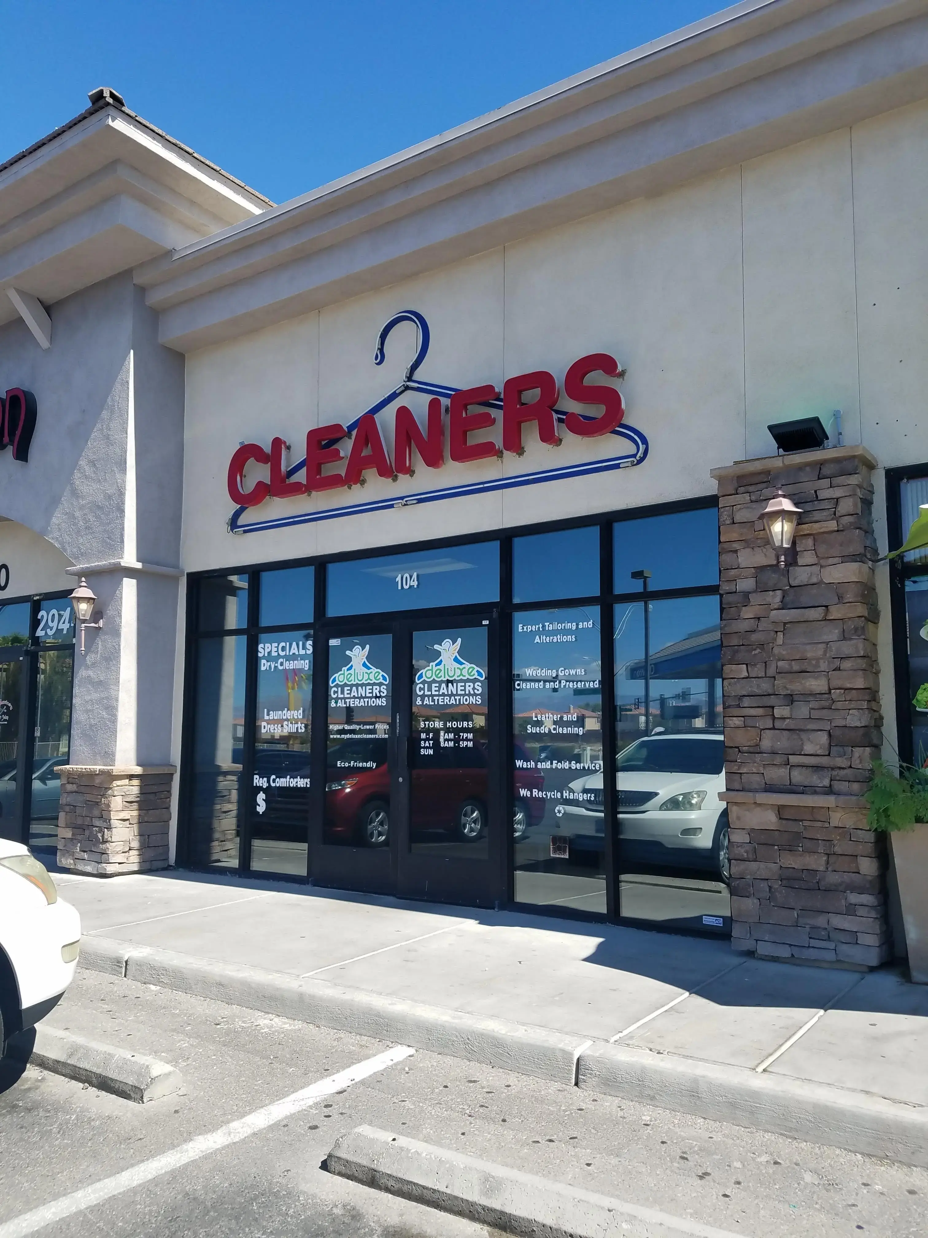 Deluxe Cleaners & Alterations thumbnail 9