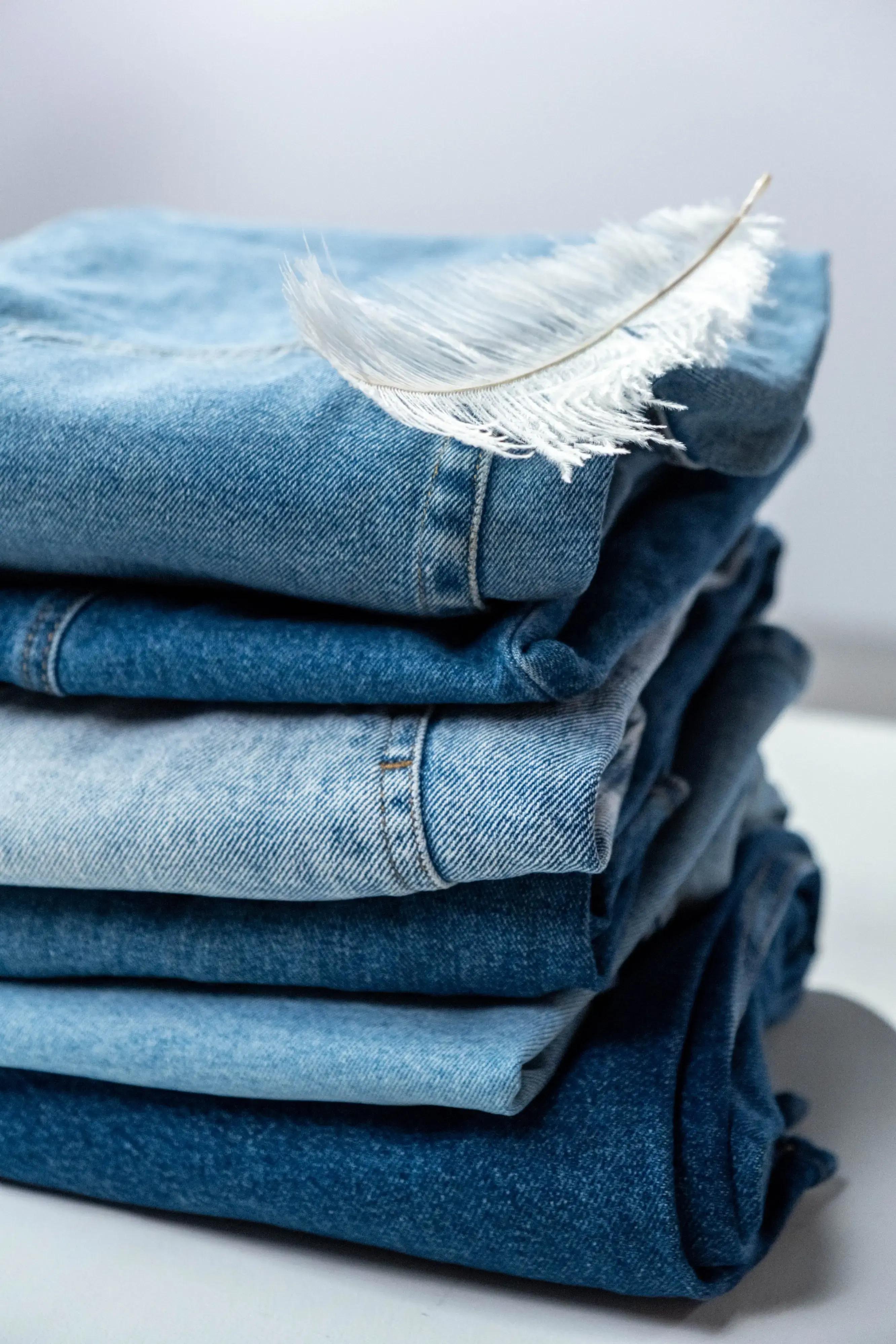 Deluxe Cleaners & Alterations - Image 2