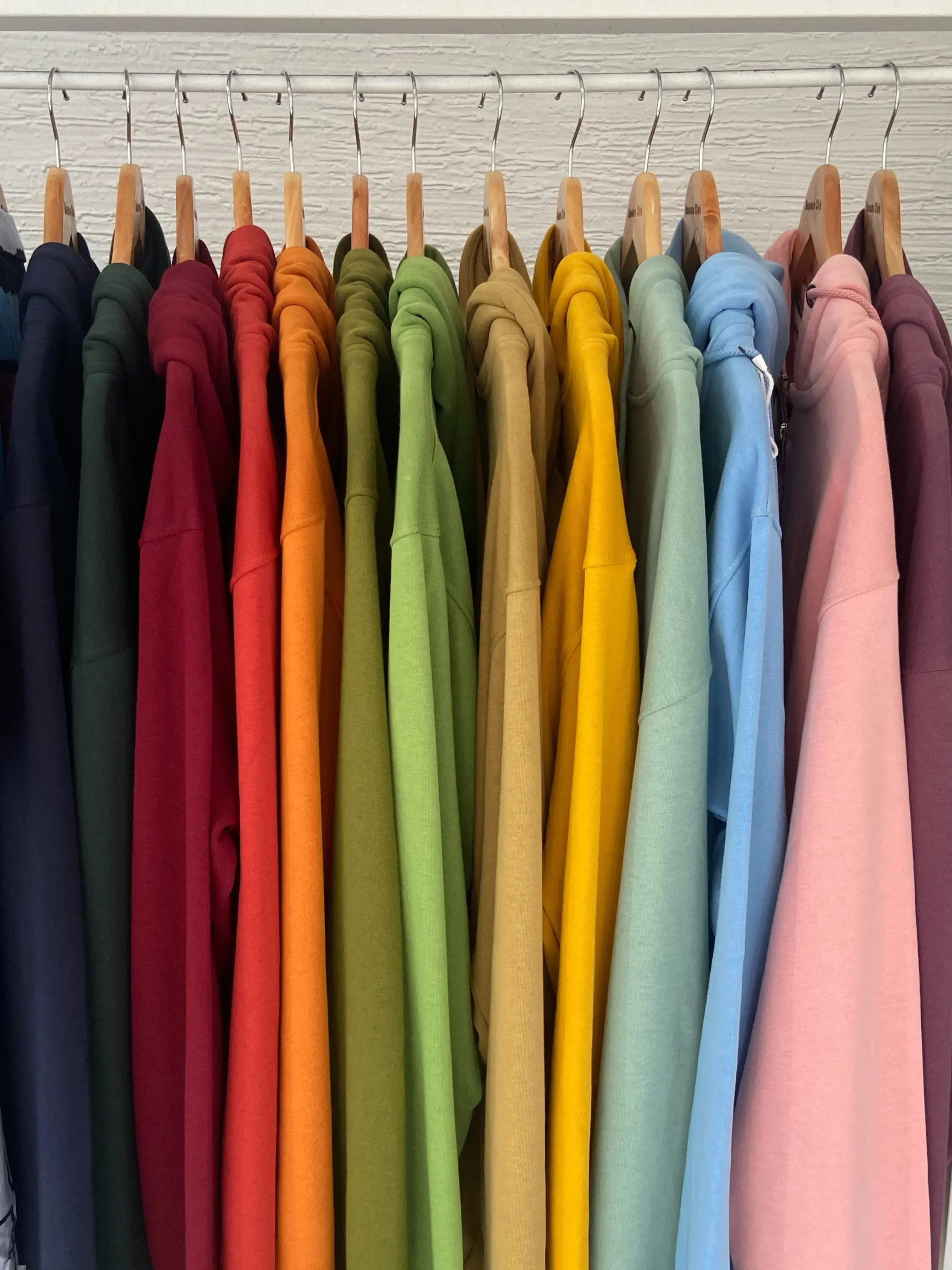 Deluxe Cleaners & Alterations thumbnail 7