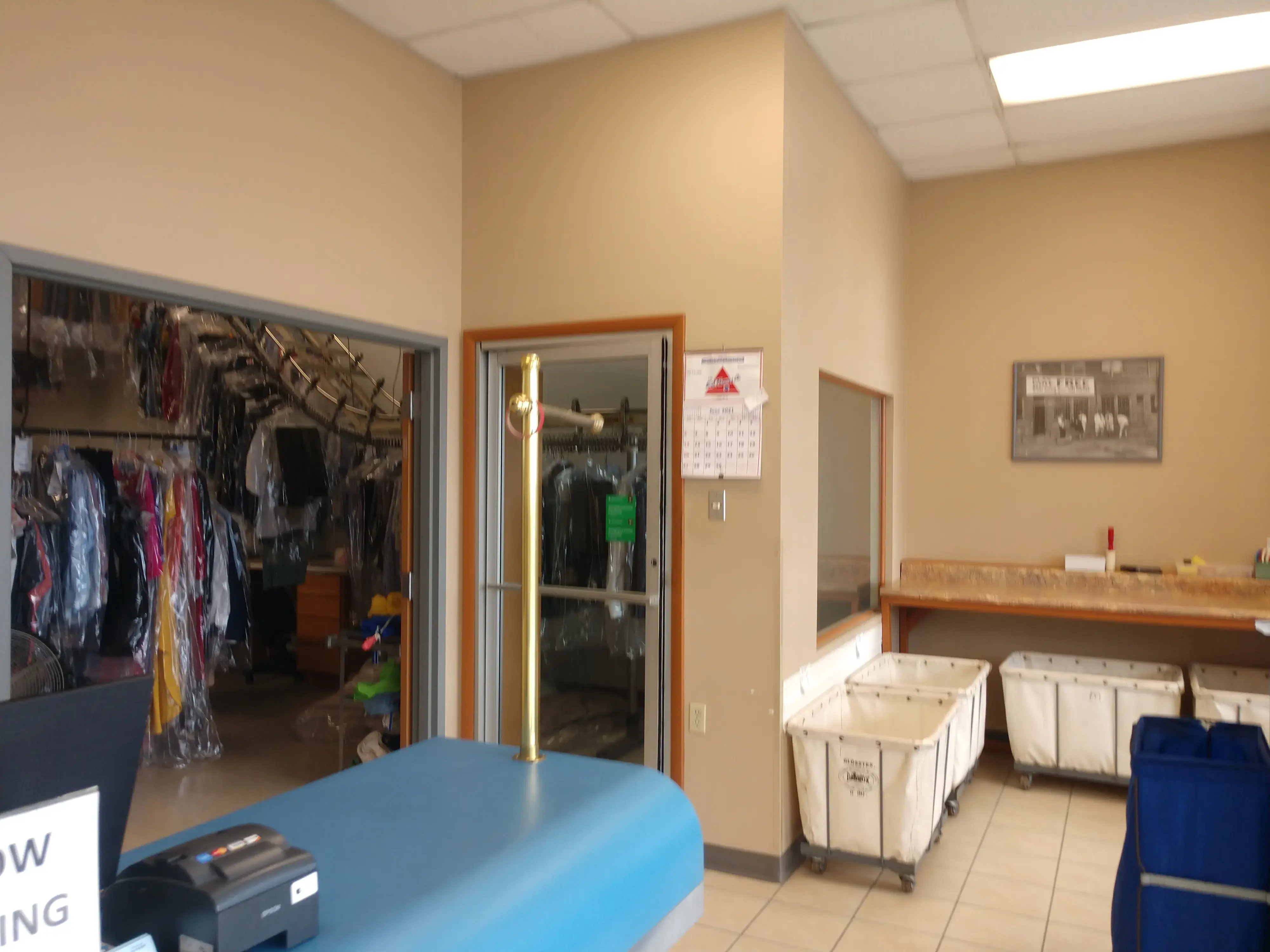 Deluxe Cleaners - Image 14