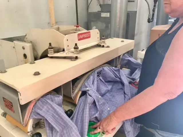 Deluxe Cleaners - Image 18