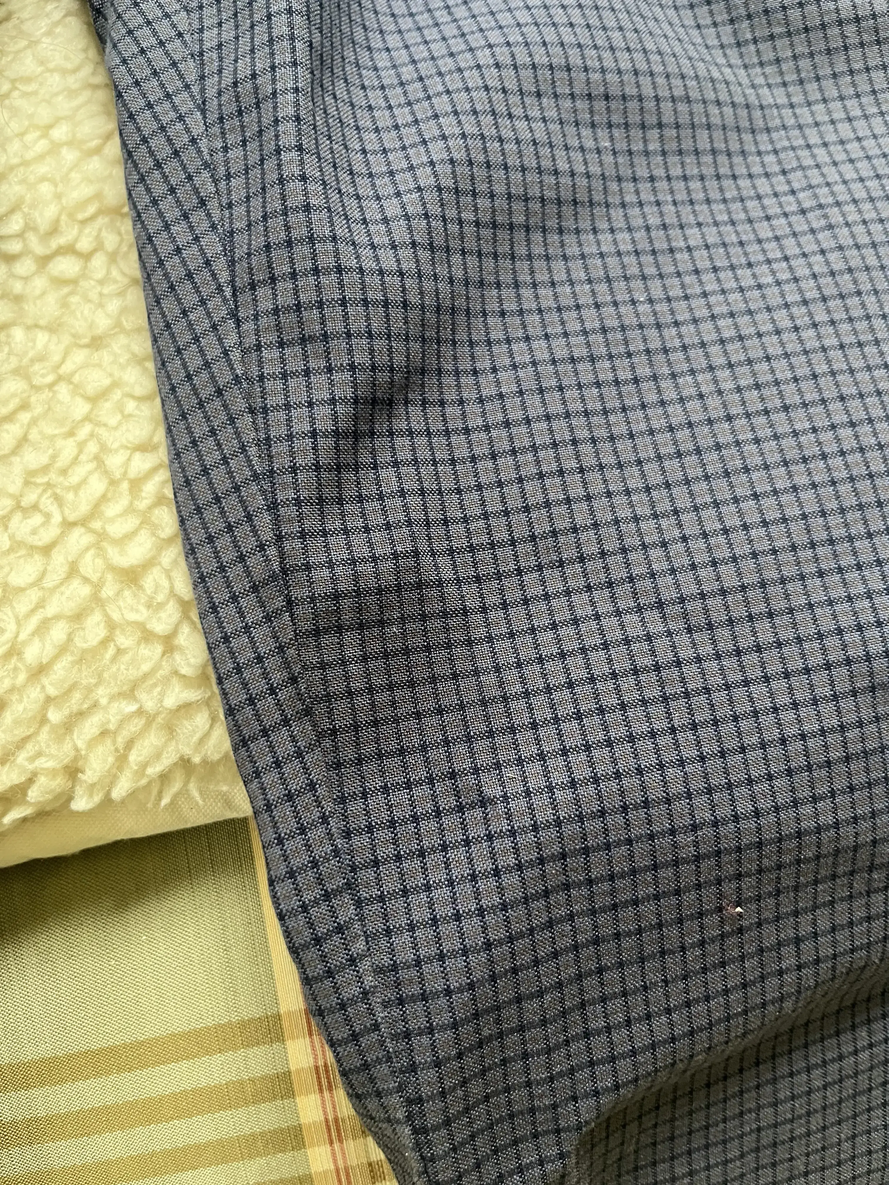 Deluxe Laundry and Dry Cleaners thumbnail 7