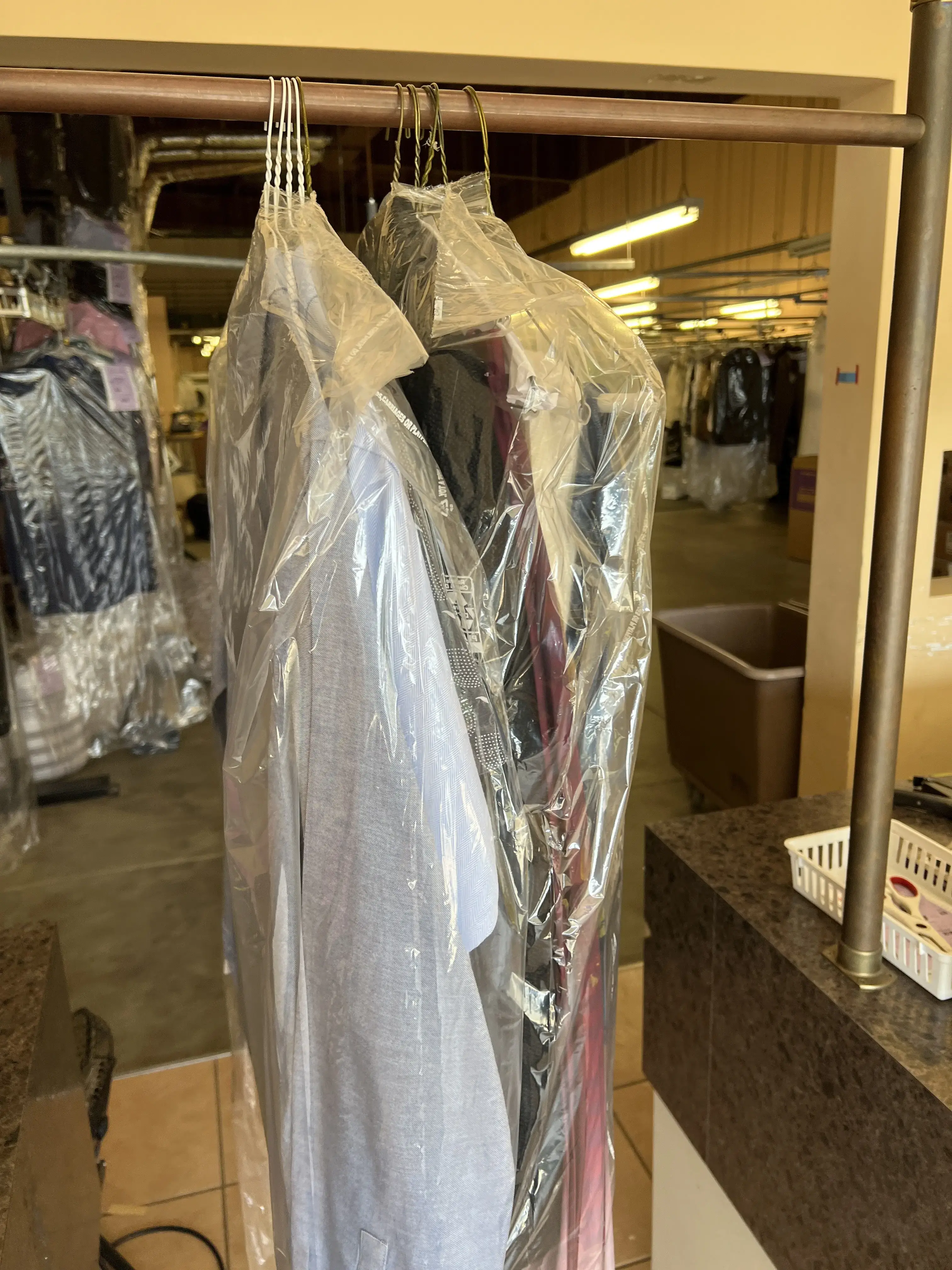 Deluxe Laundry and Dry Cleaners - Image 13