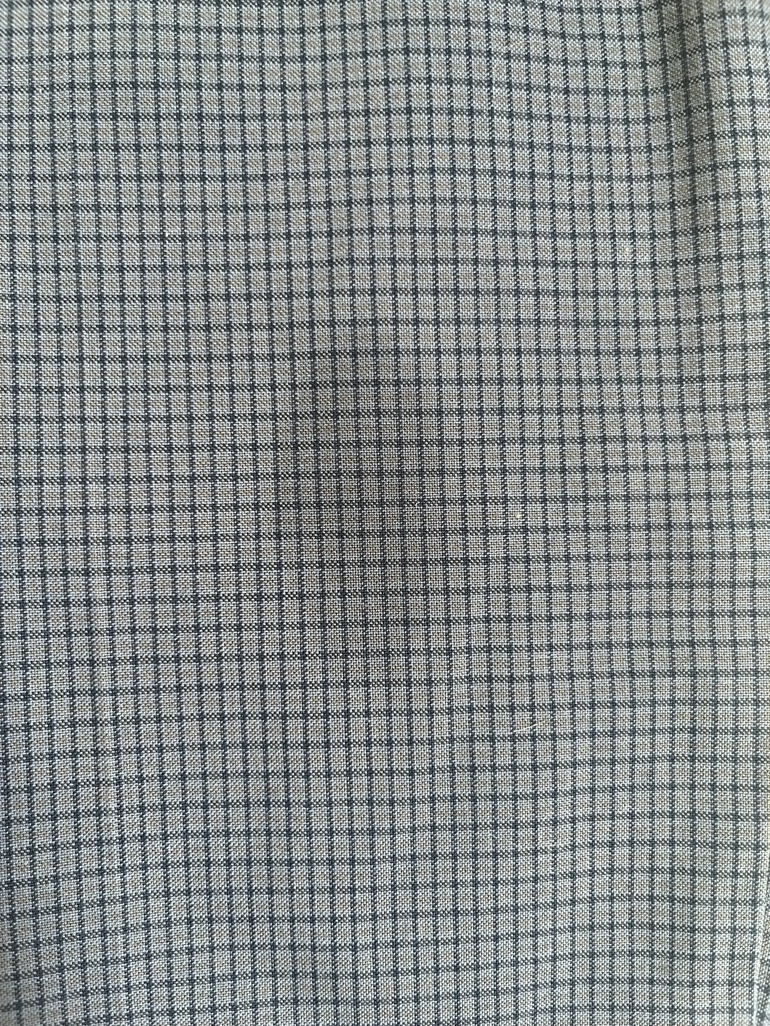 Deluxe Laundry and Dry Cleaners thumbnail 16