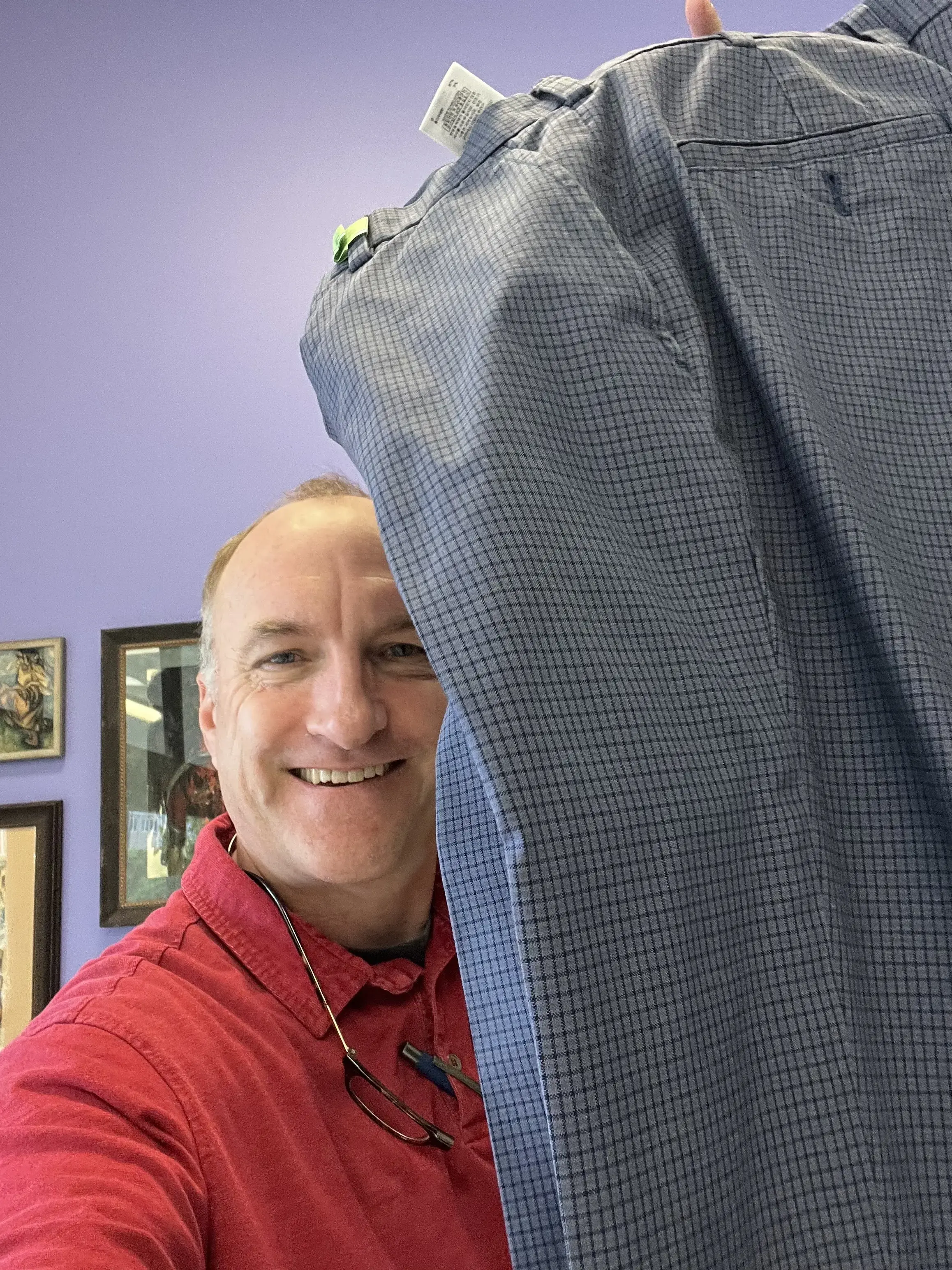 Deluxe Laundry and Dry Cleaners - Image 19