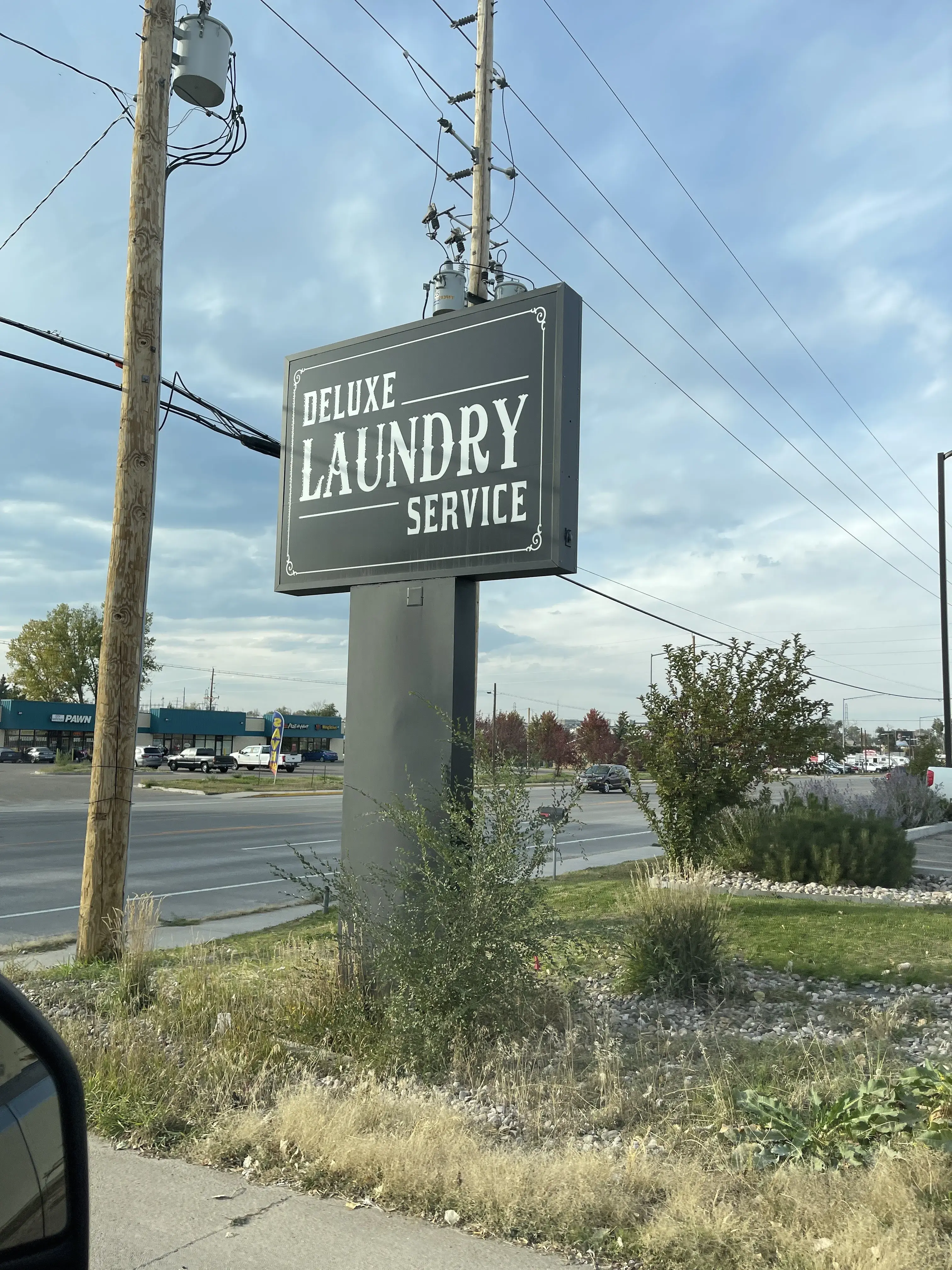 Deluxe Laundry Service thumbnail 11