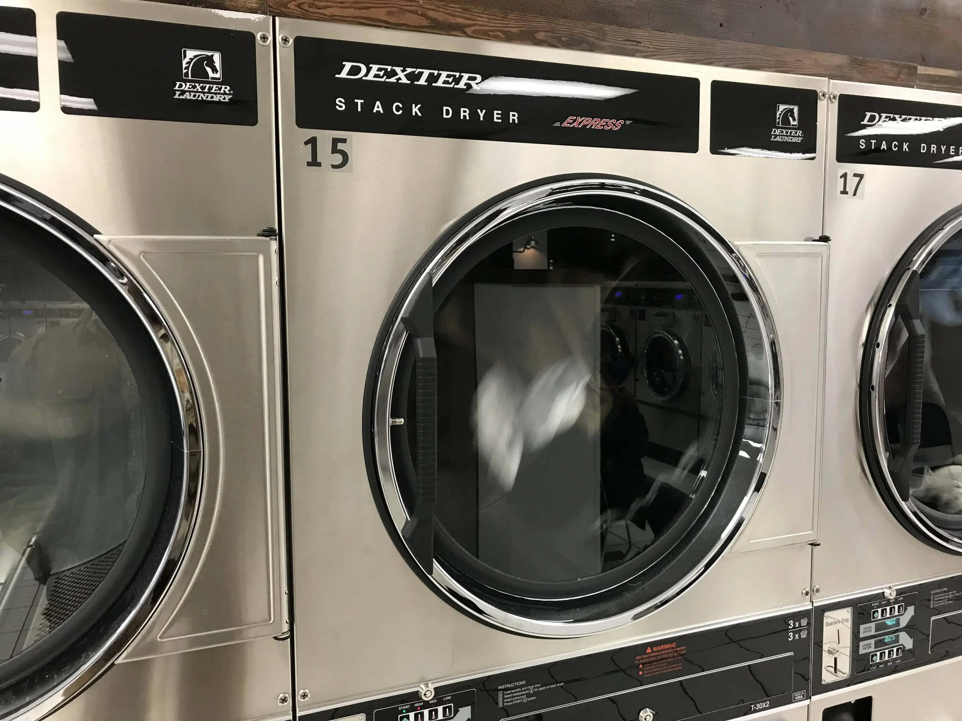 Deluxe Laundry Service thumbnail 4