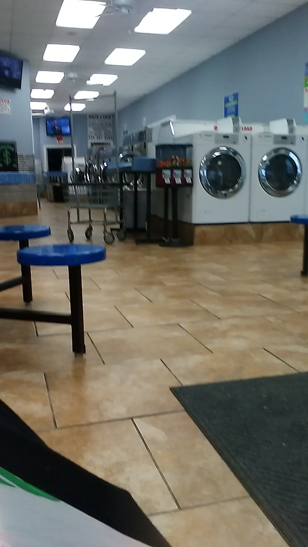 Denham Springs Coin Laundry - Image 6