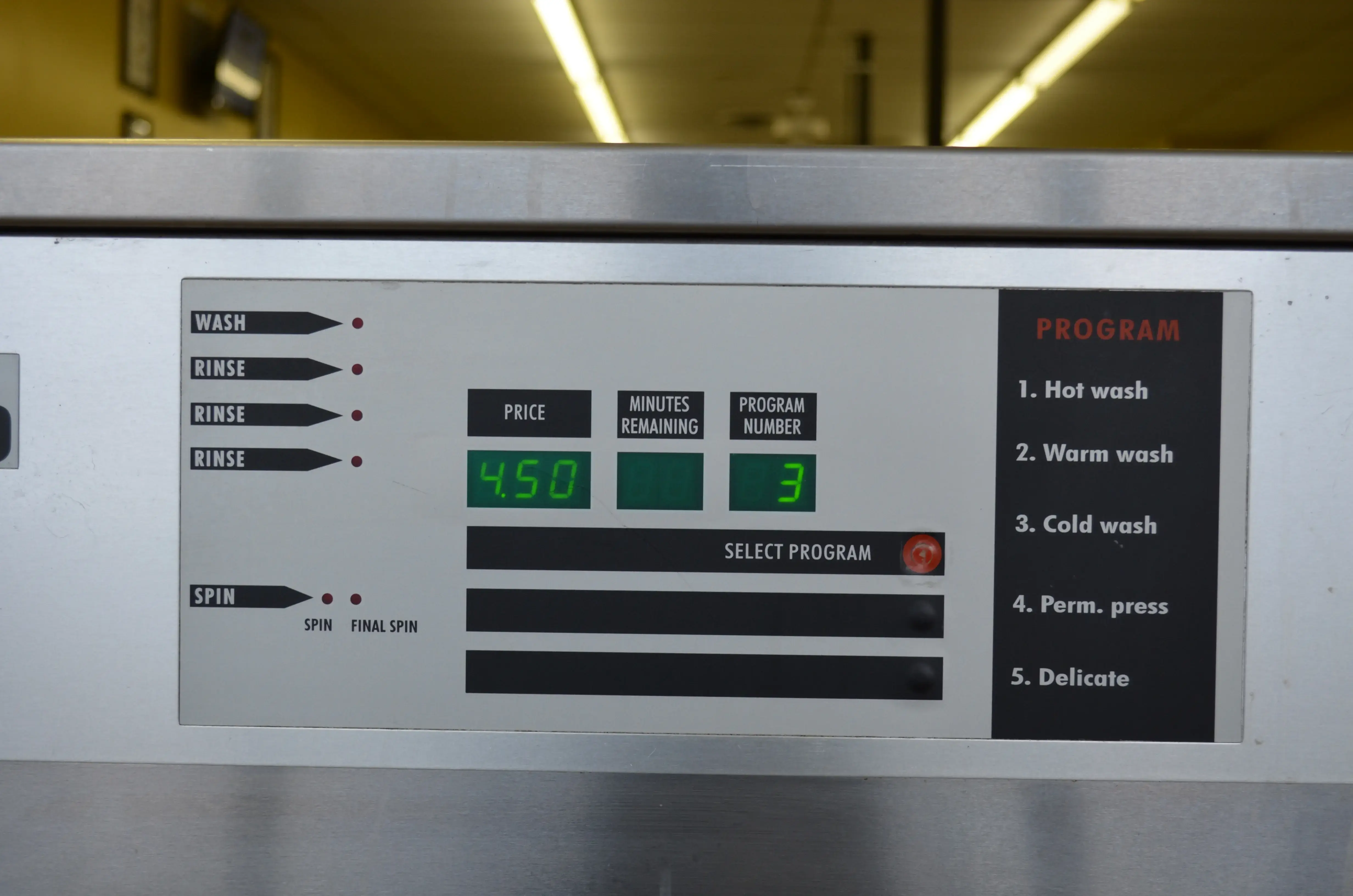 Denier Laundromat - Image 17