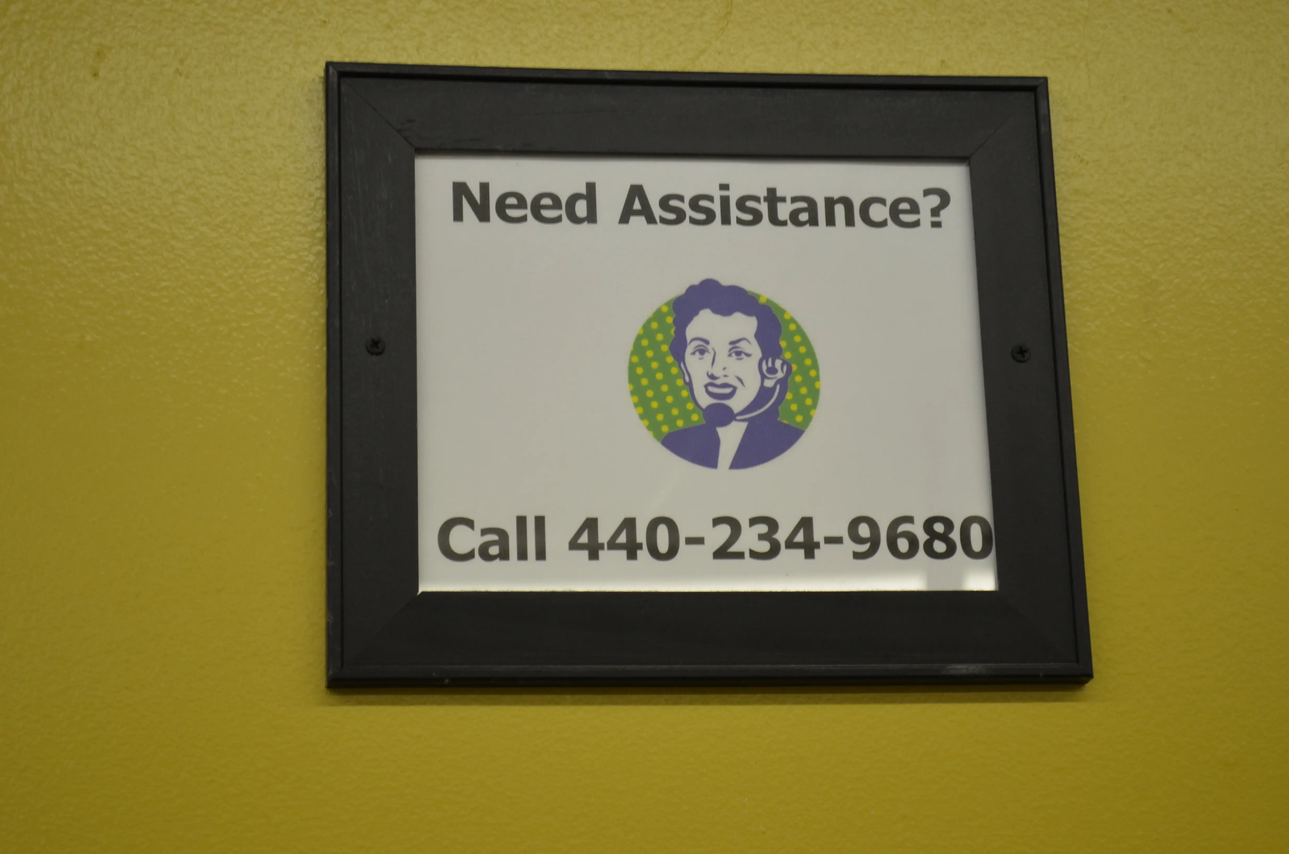 Denier Laundromat - Image 13