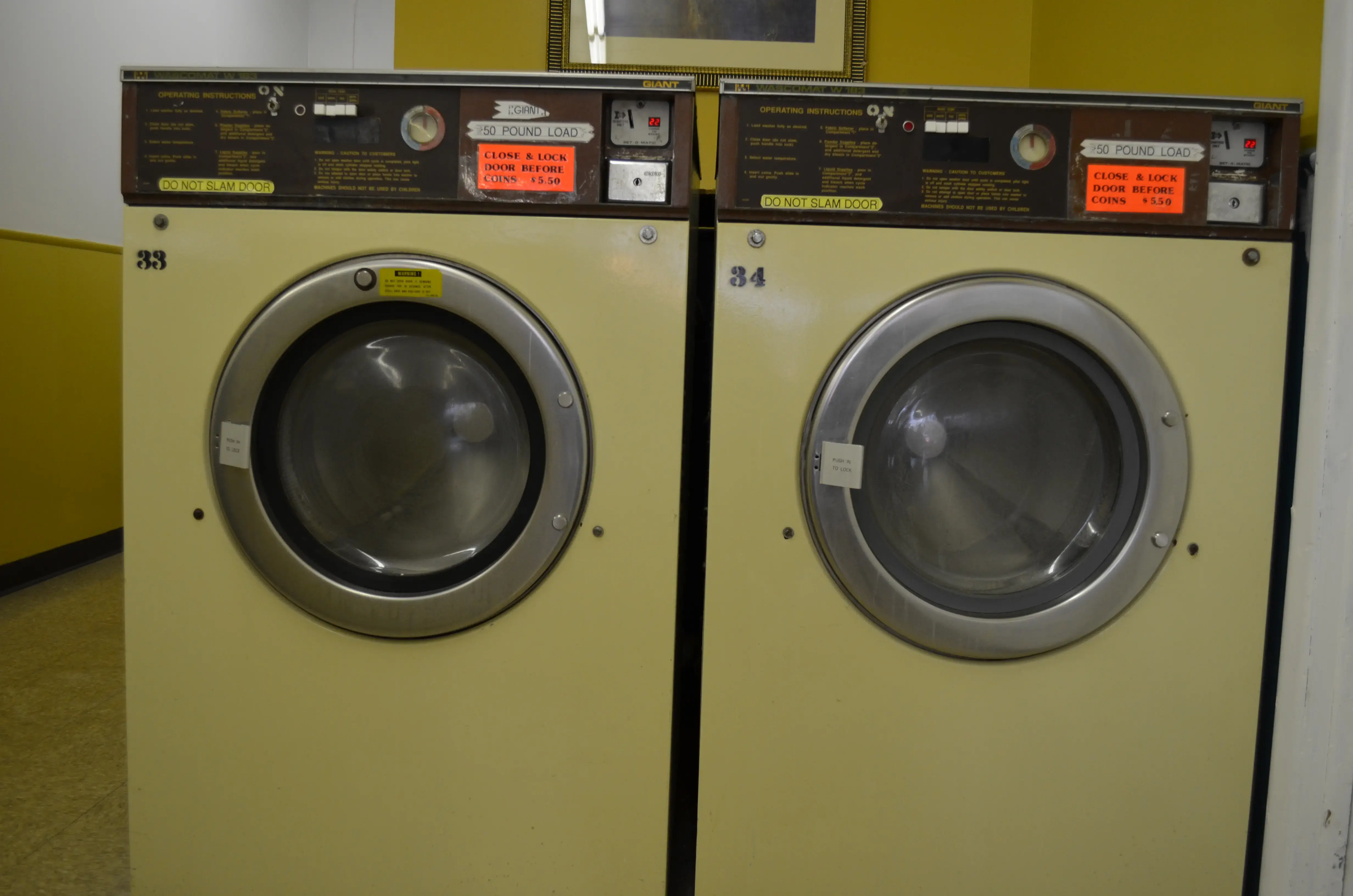 Denier Laundromat thumbnail 3