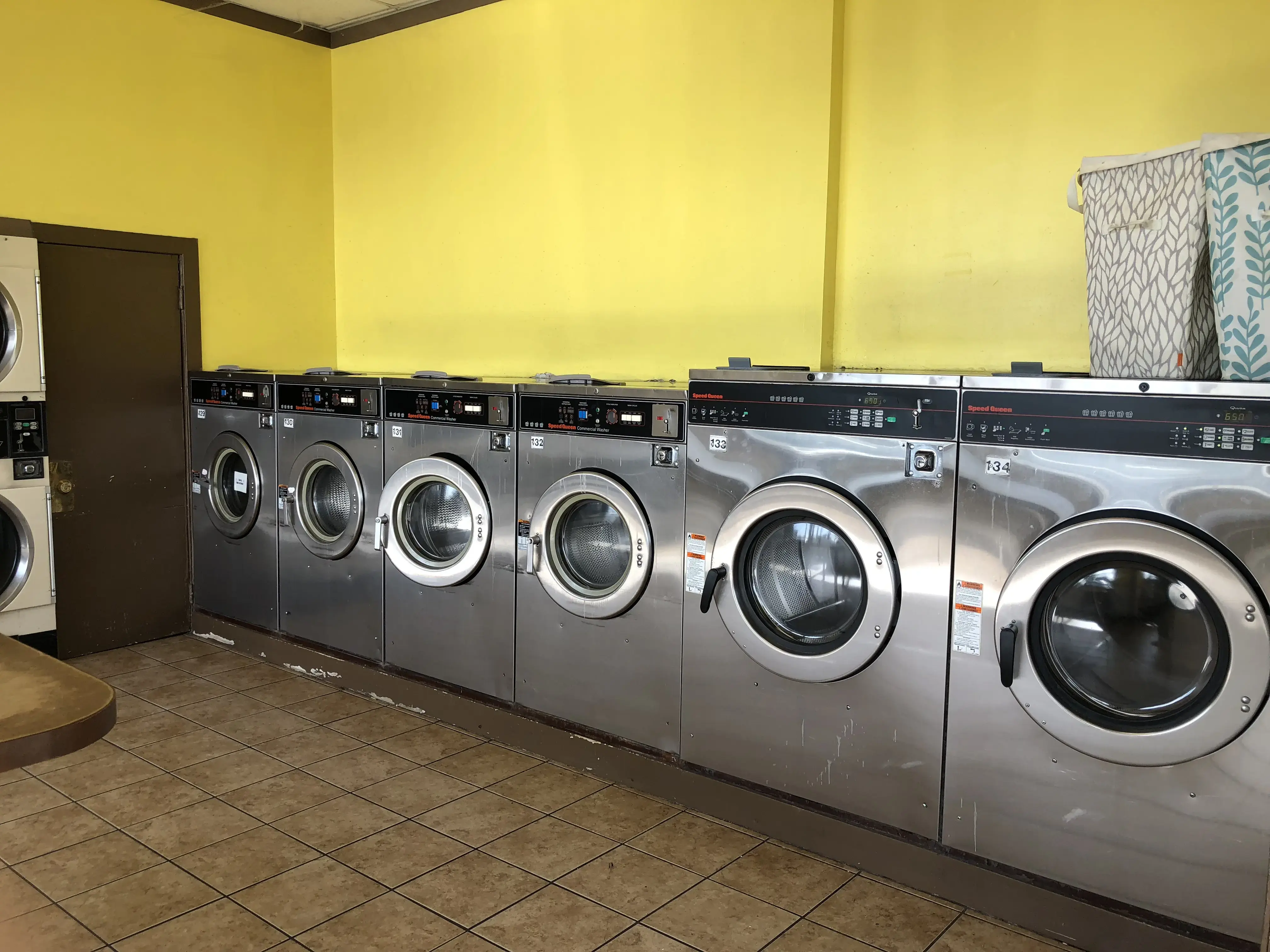 Denise's Coin Laundry South San Francisco thumbnail 1