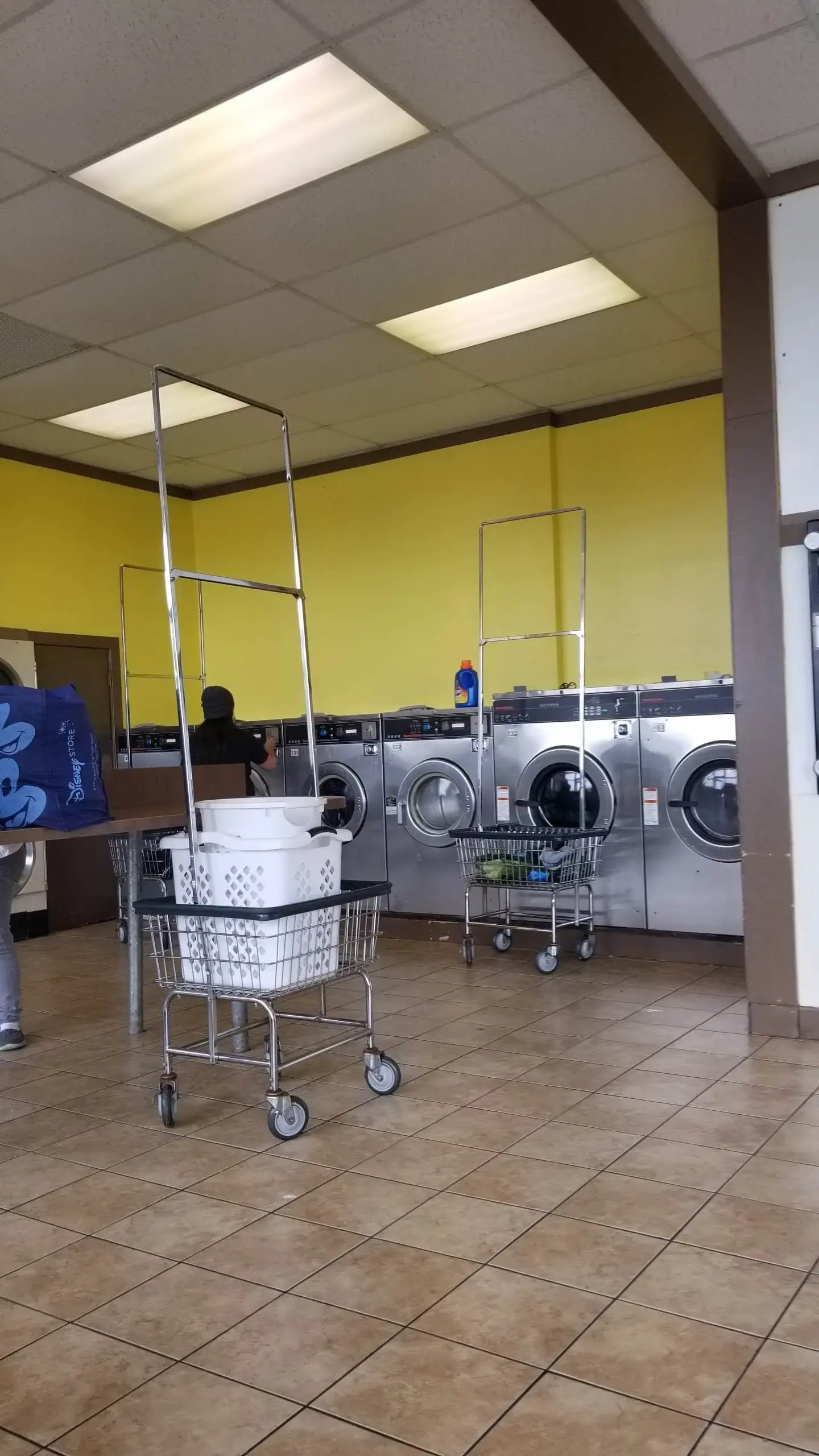 Denise's Coin Laundry South San Francisco thumbnail 14