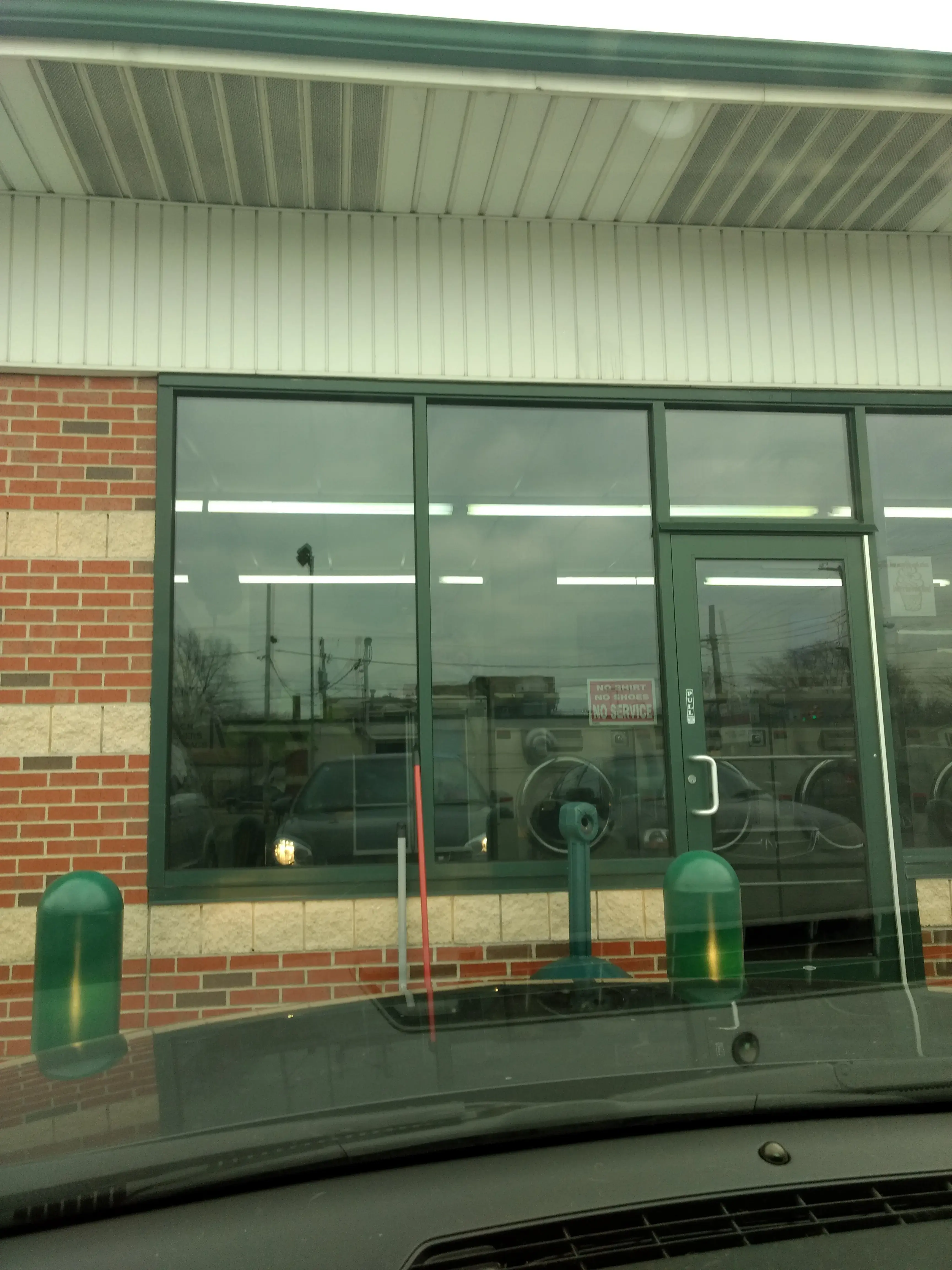 Denny's Coin Laundry thumbnail 8