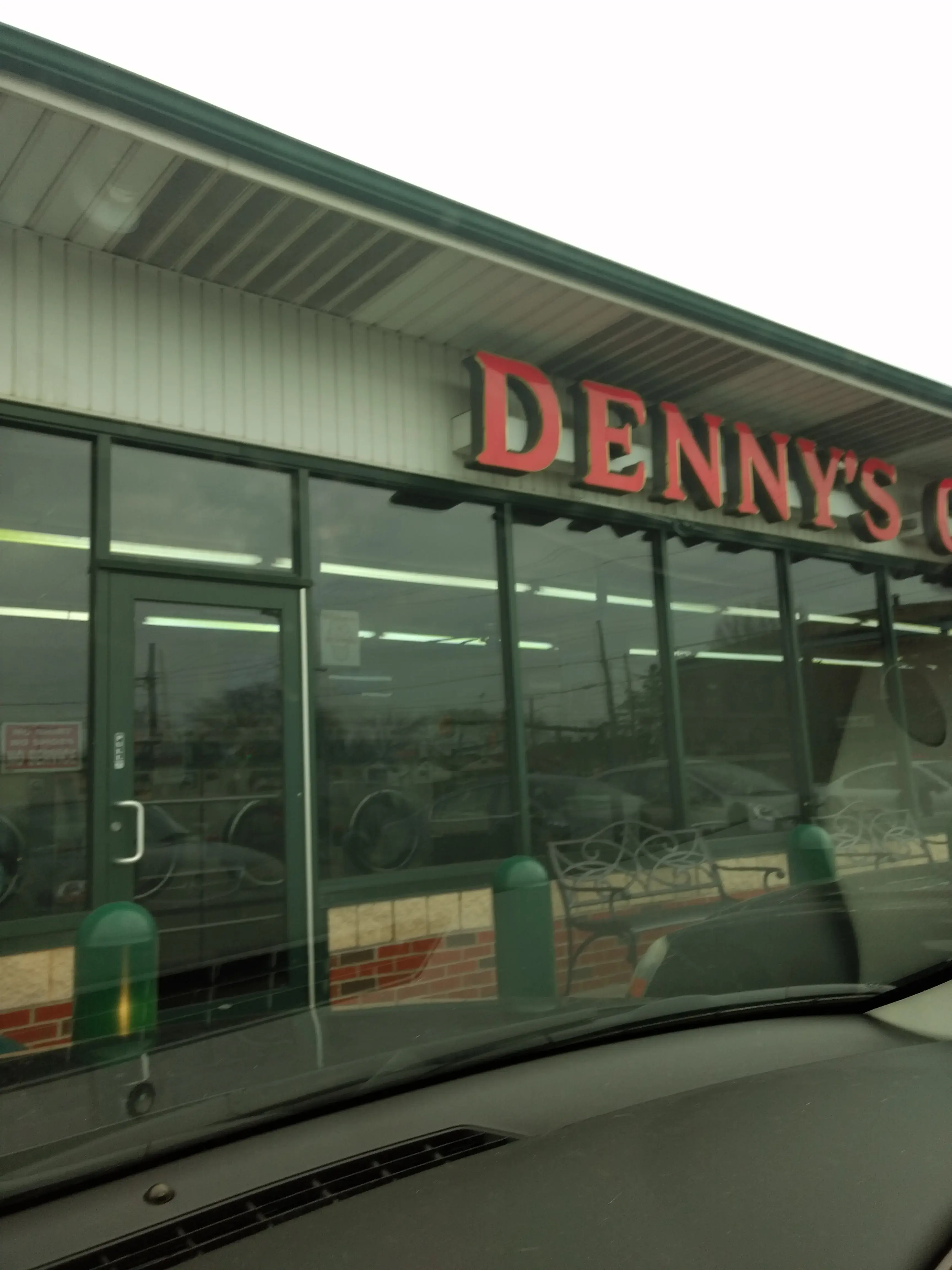 Denny's Coin Laundry - Image 1