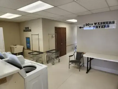 Depot Laundromat thumbnail 10