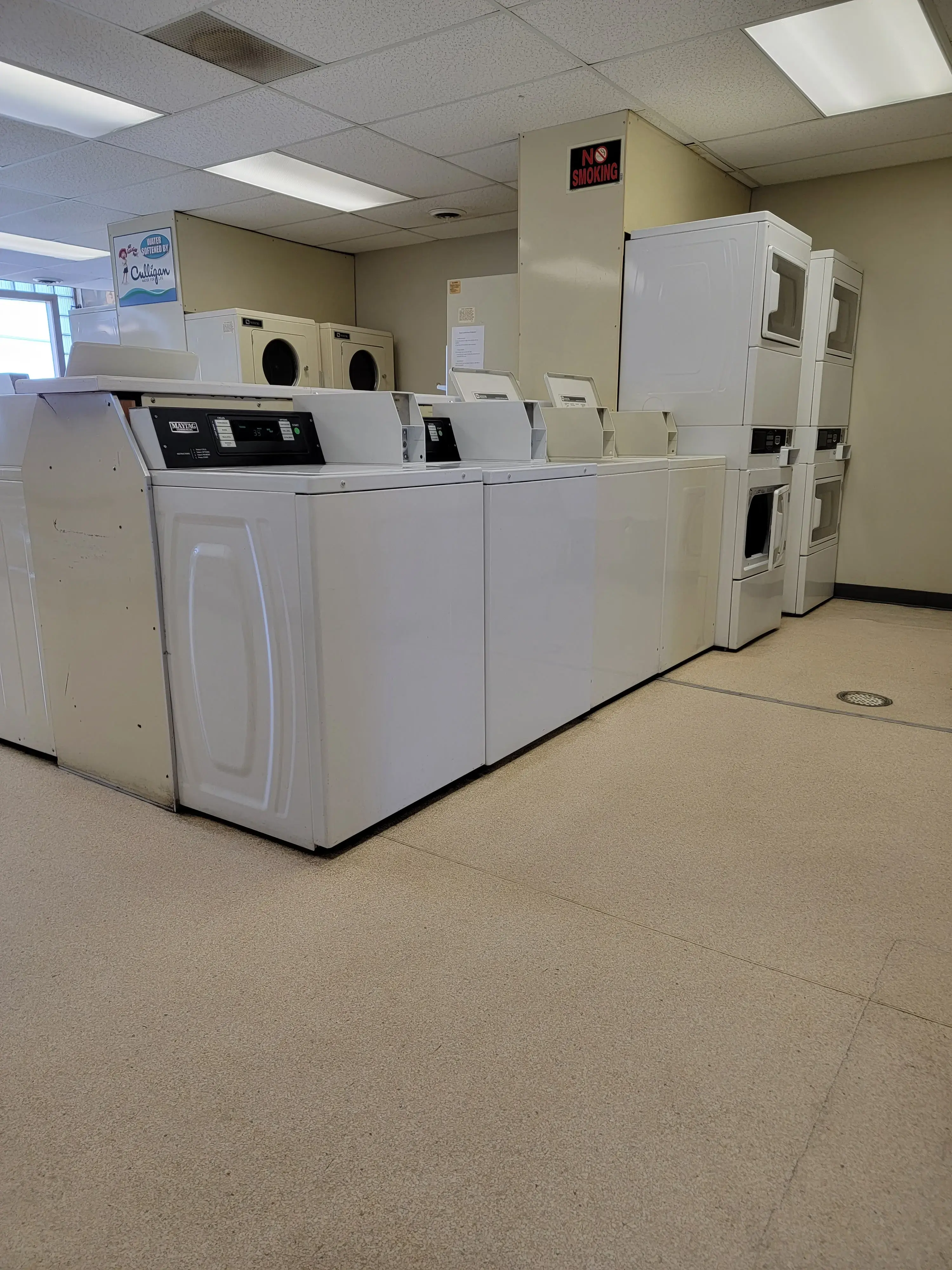 Depot Laundromat thumbnail 13