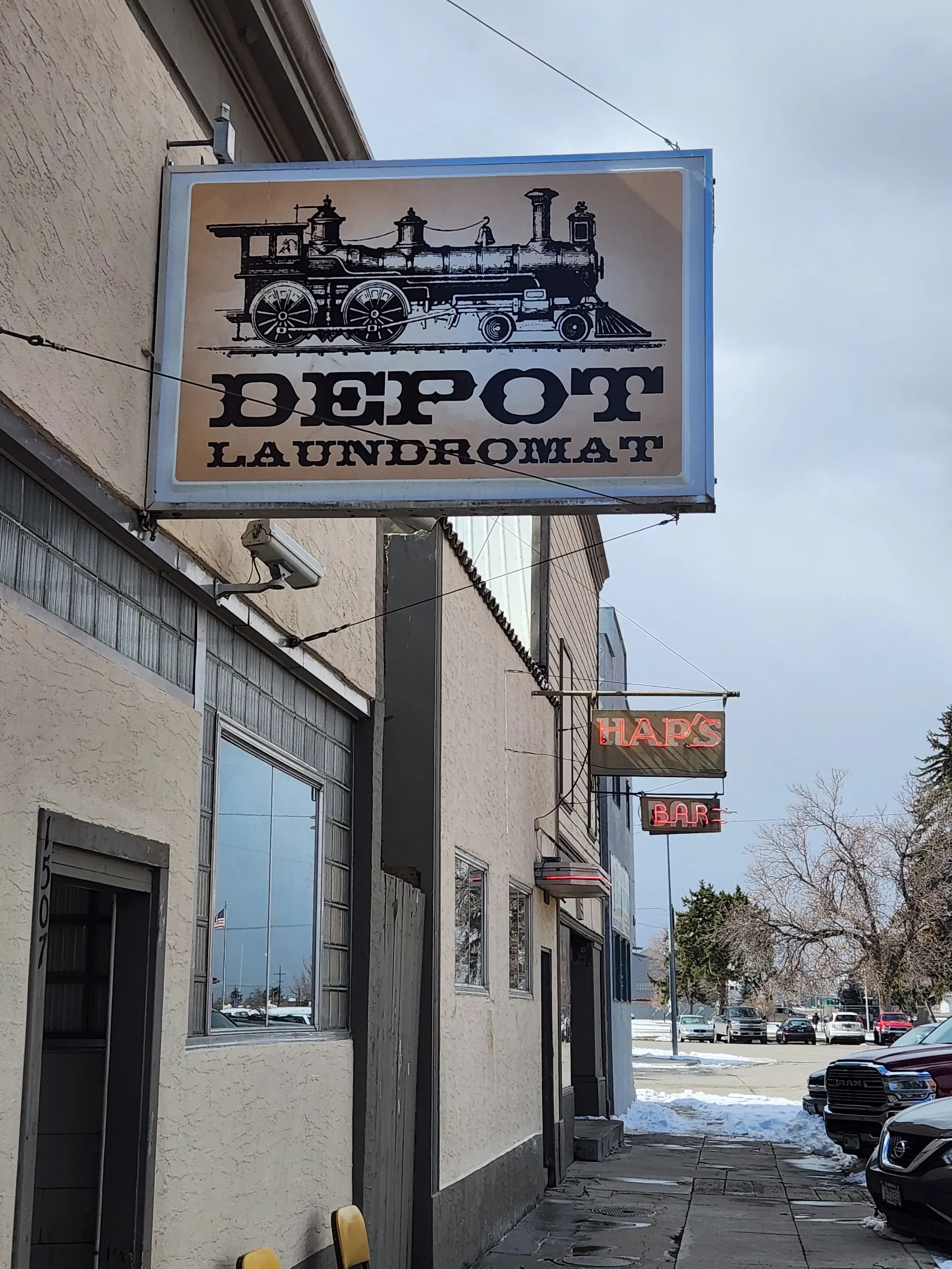 Depot Laundromat thumbnail 14