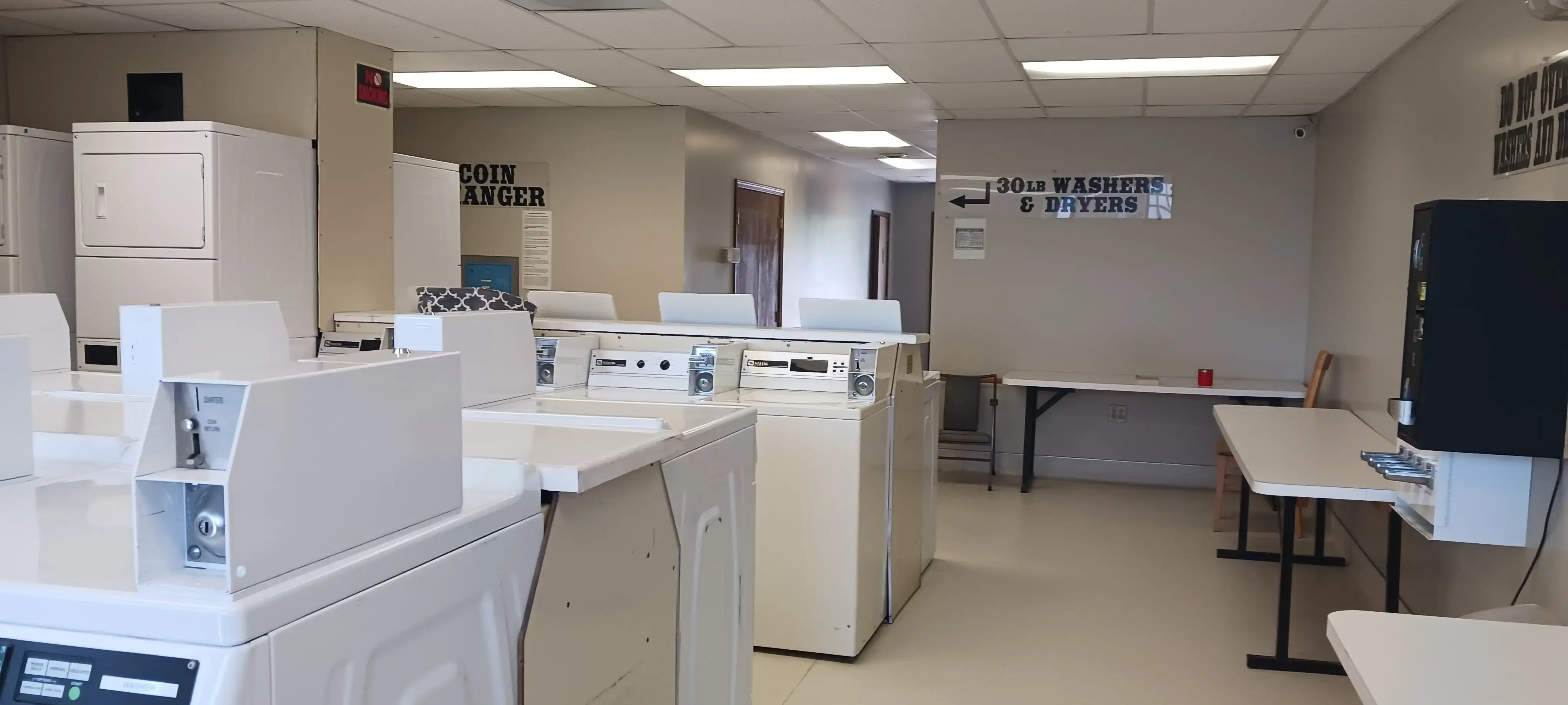 Depot Laundromat - Image 6