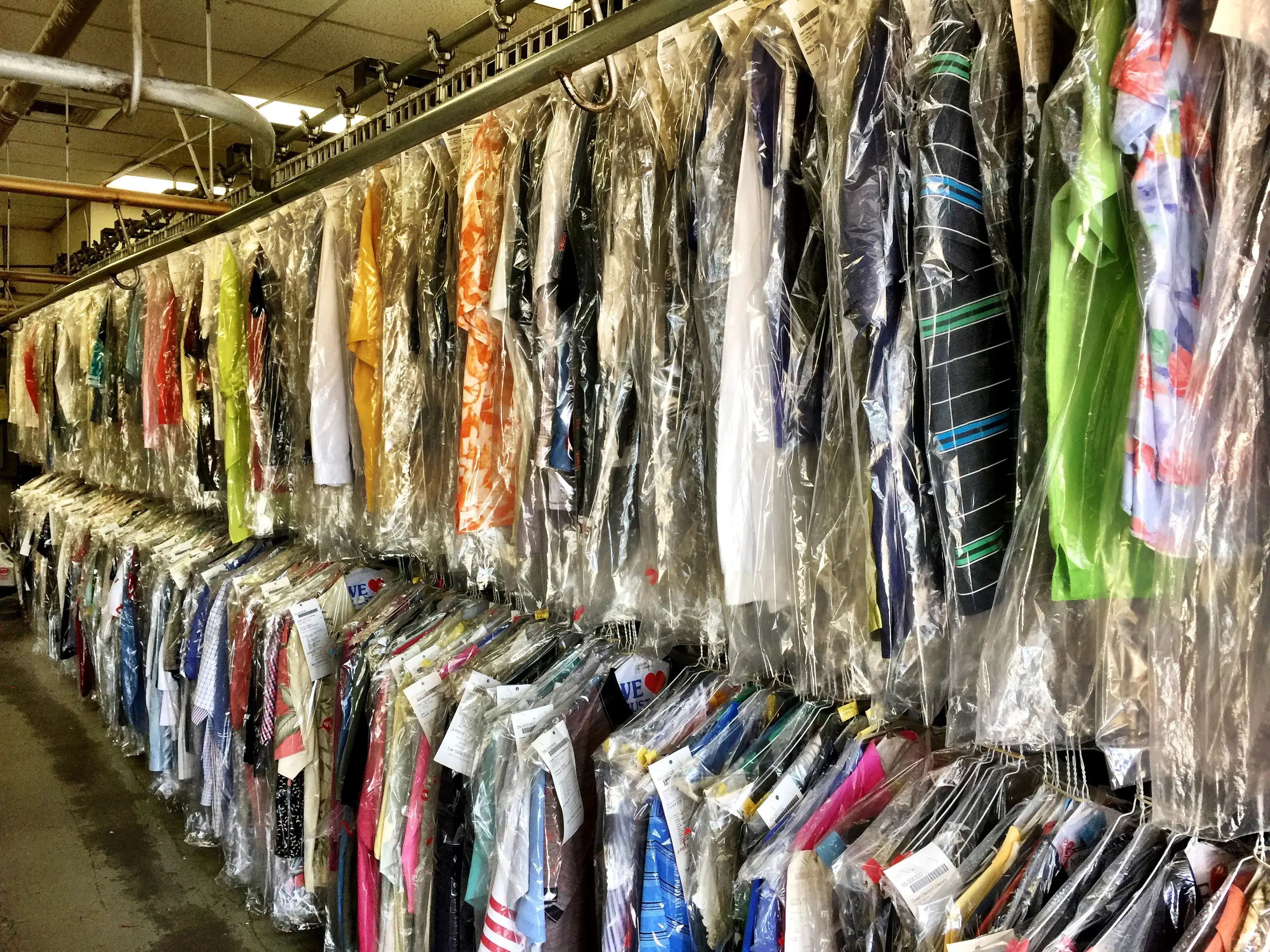 Desert Discount Cleaners thumbnail 2