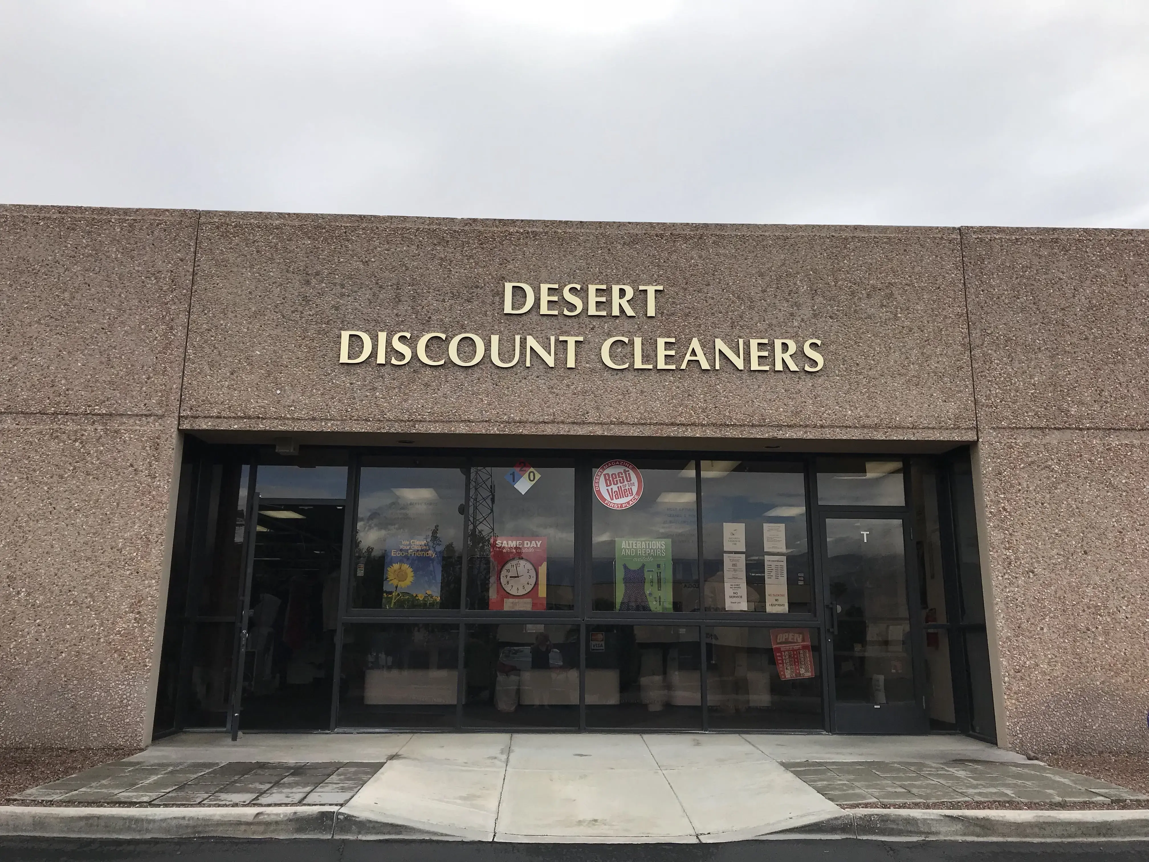 Desert Discount Cleaners - Image 2