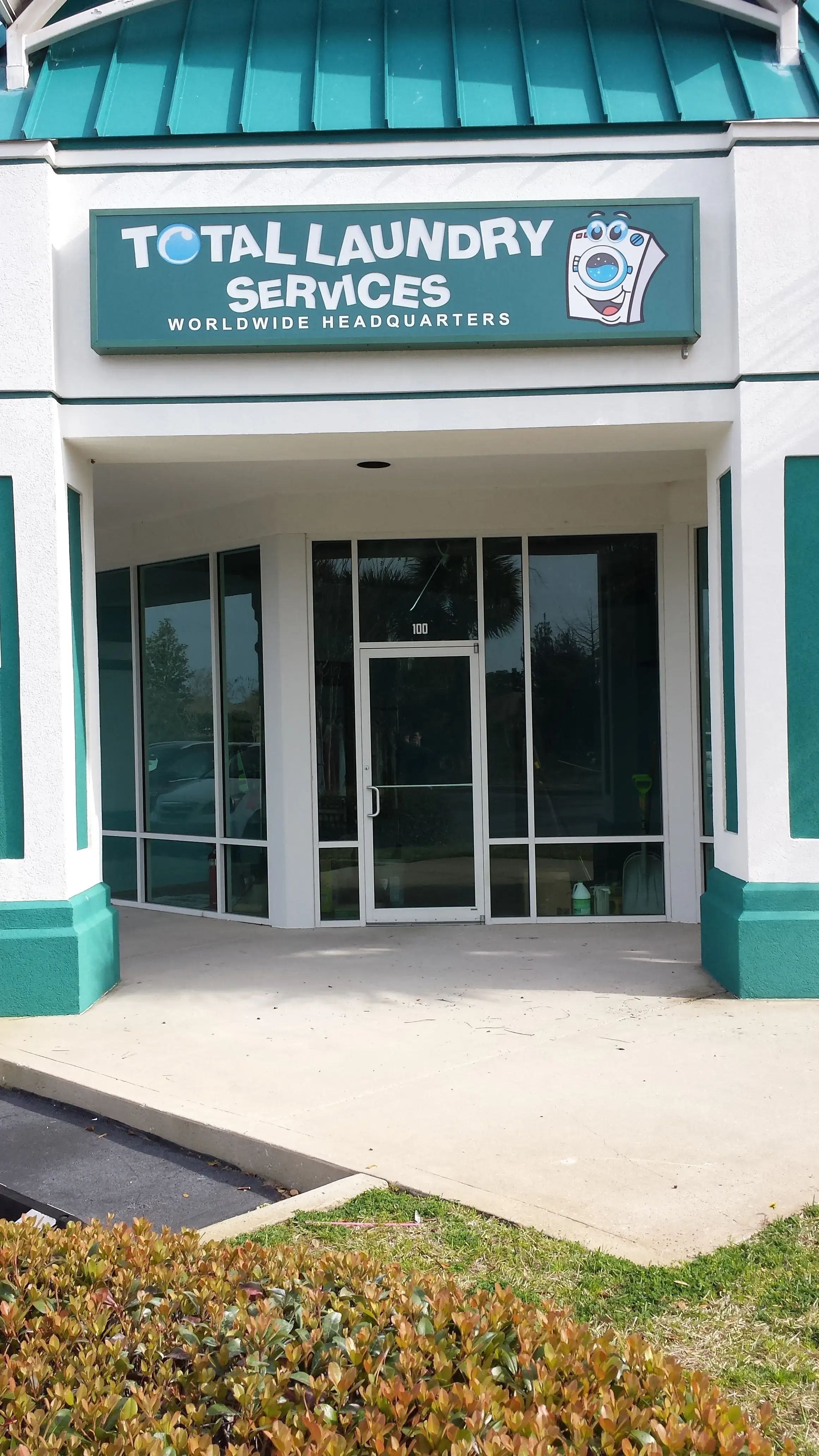 Destin's Total Laundry Services - Image 9