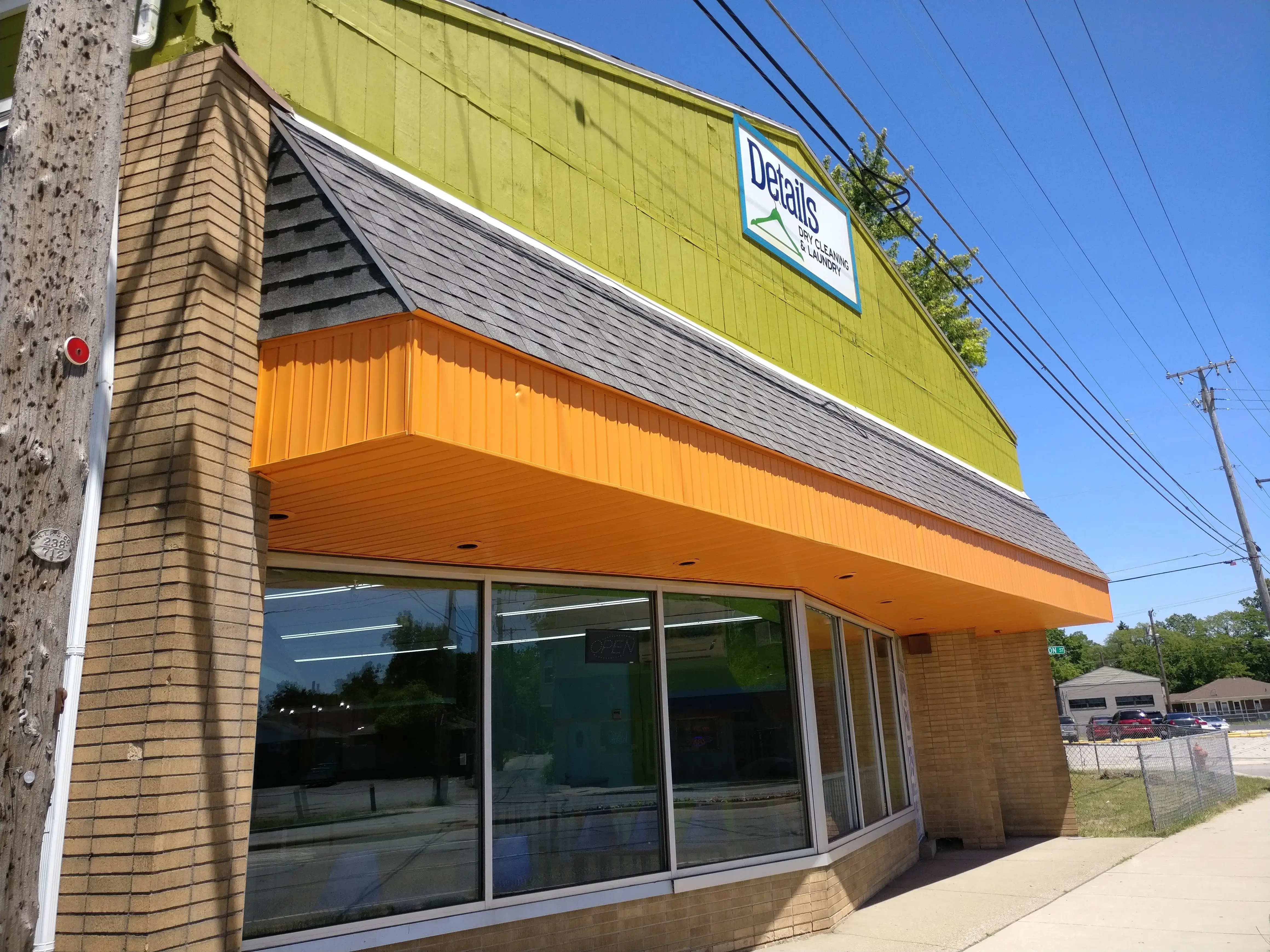 Details Dry Cleaning & Laundry - East Michigan Blvd - Image 5