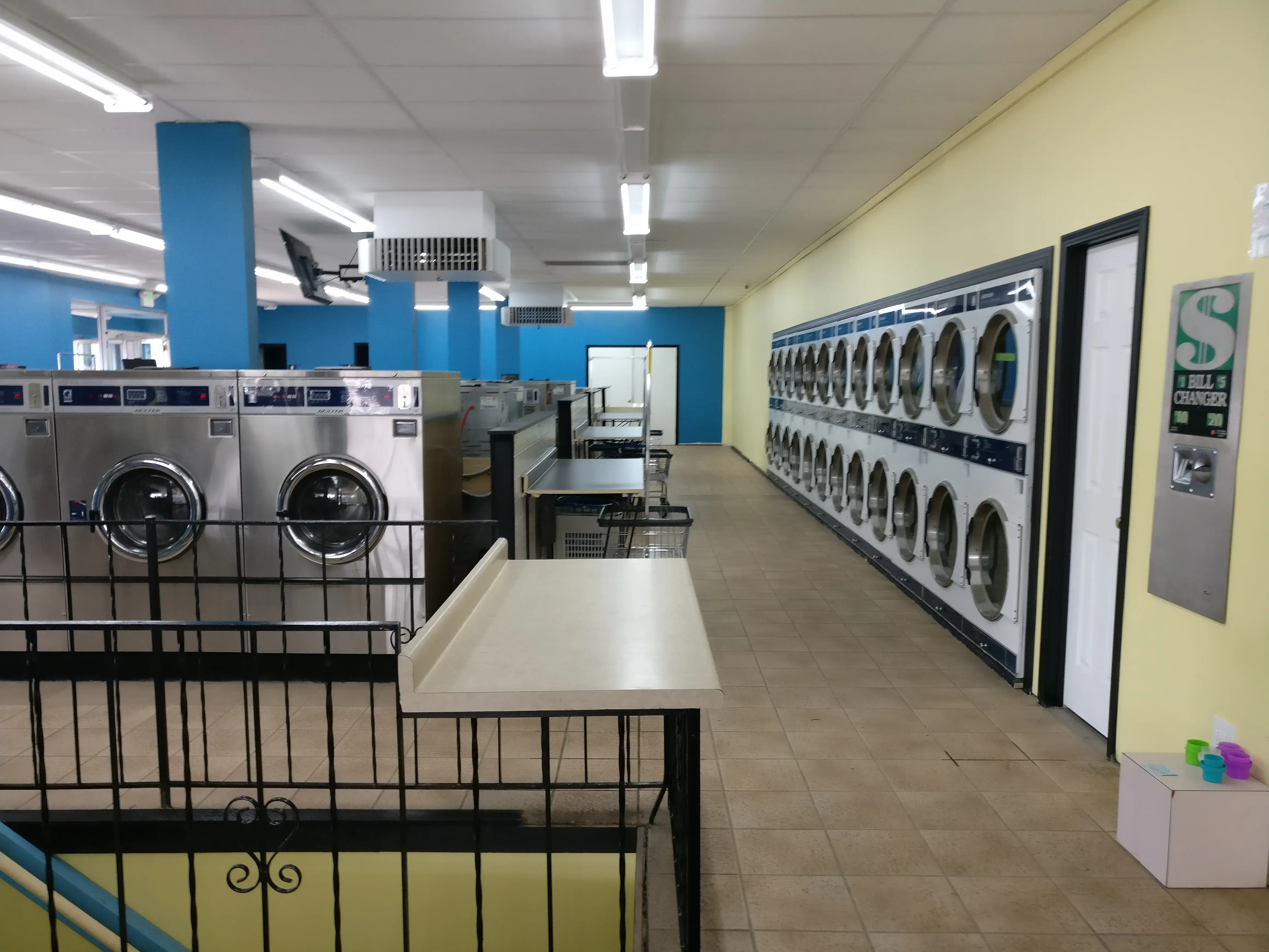 Details Dry Cleaning & Laundry - East Michigan Blvd - Image 15