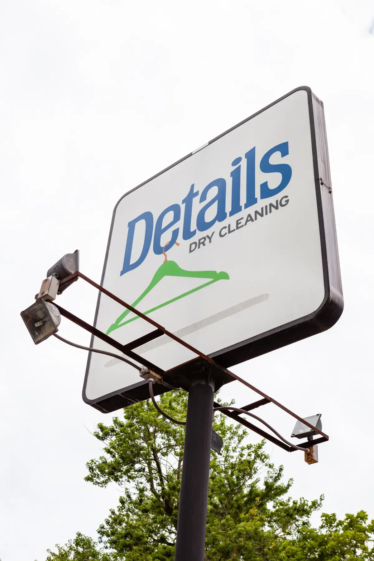 Details Dry Cleaning & Laundry - Image 5