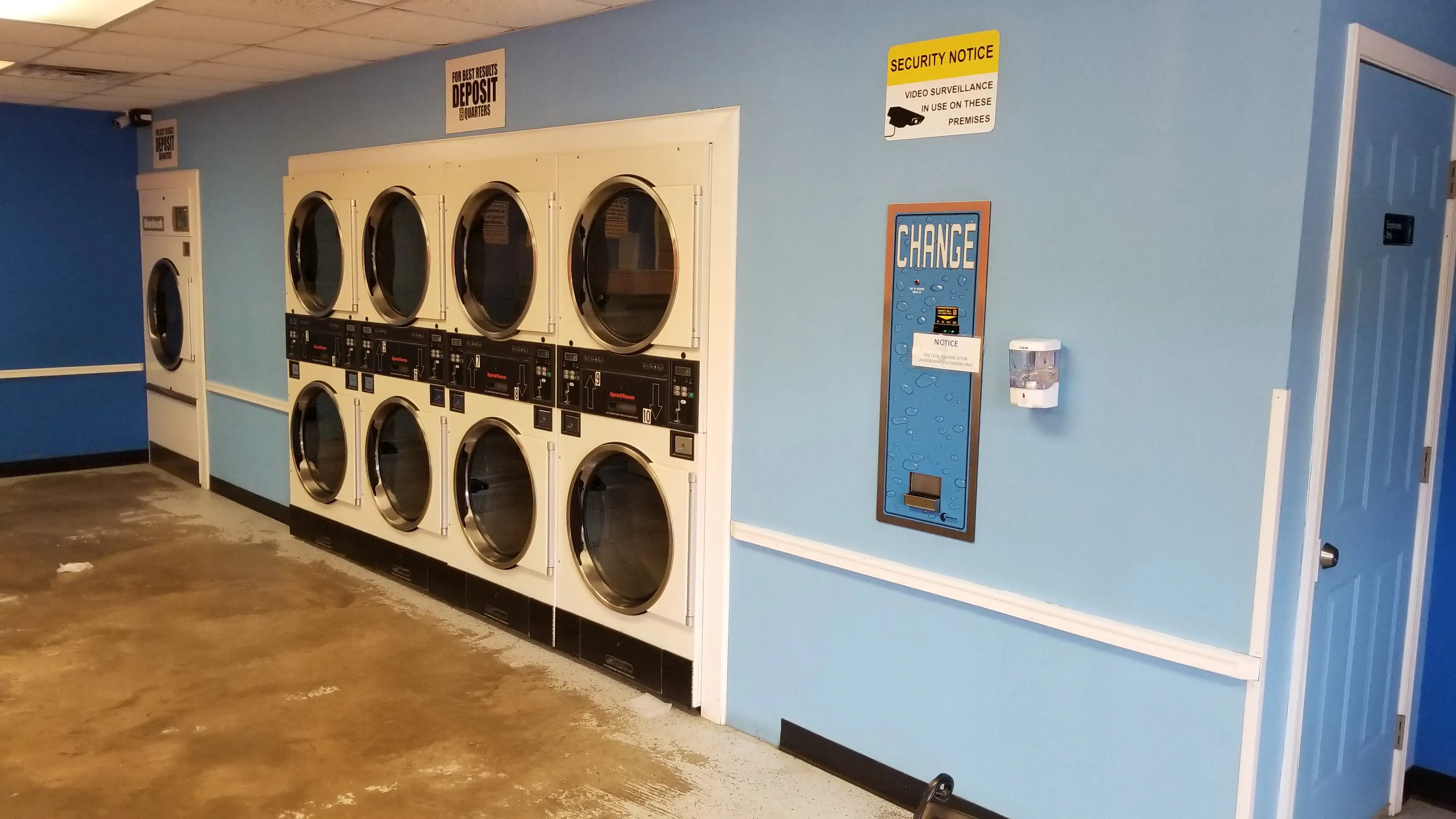 Diamond Lakes Laundry thumbnail 6