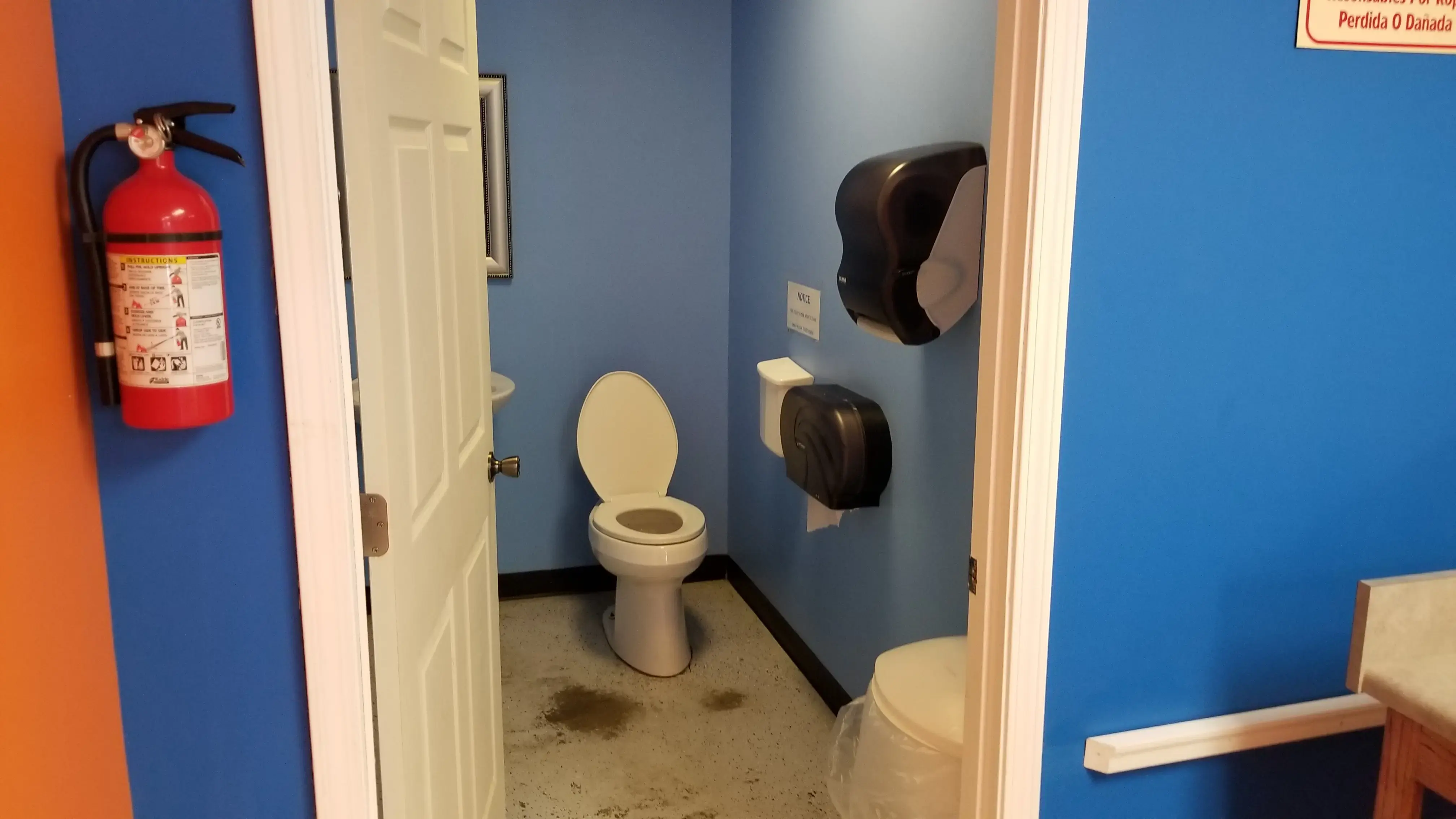 Diamond Lakes Laundry - Image 9