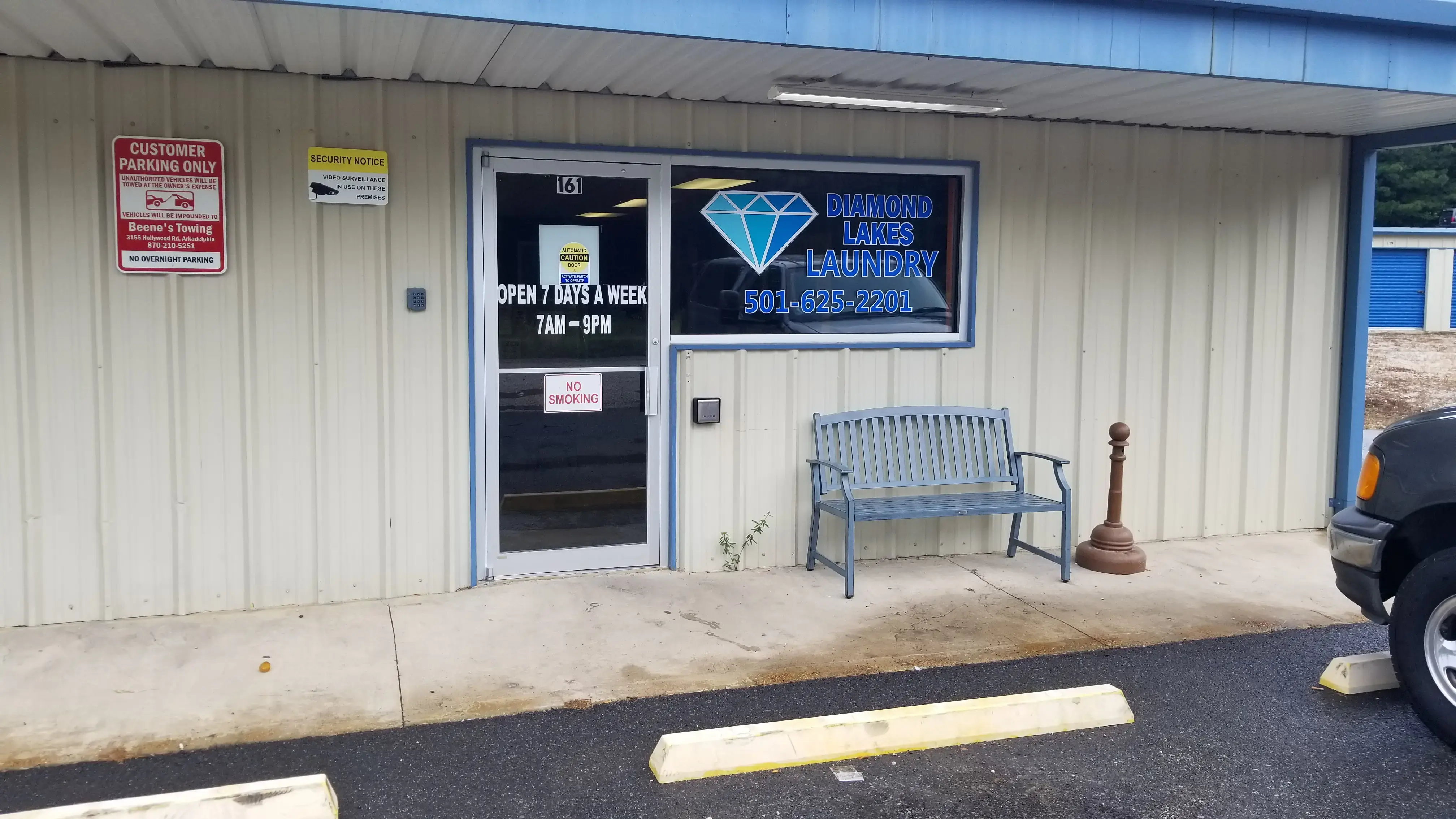 Diamond Lakes Laundry thumbnail 14