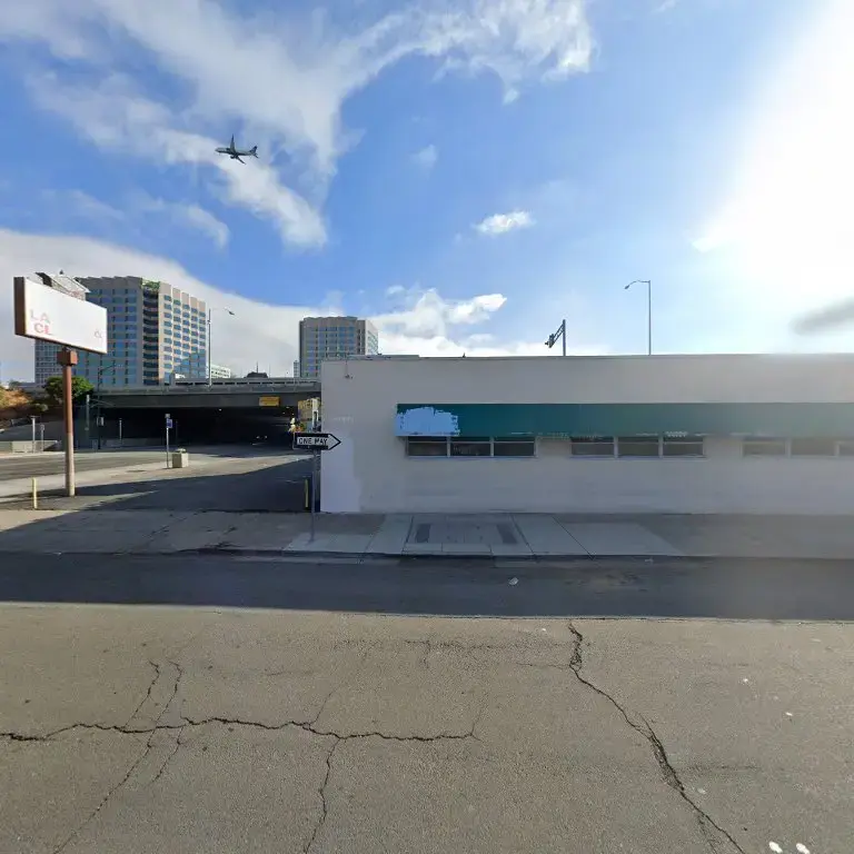 Diamond Laundry & Cleaners - Image 10