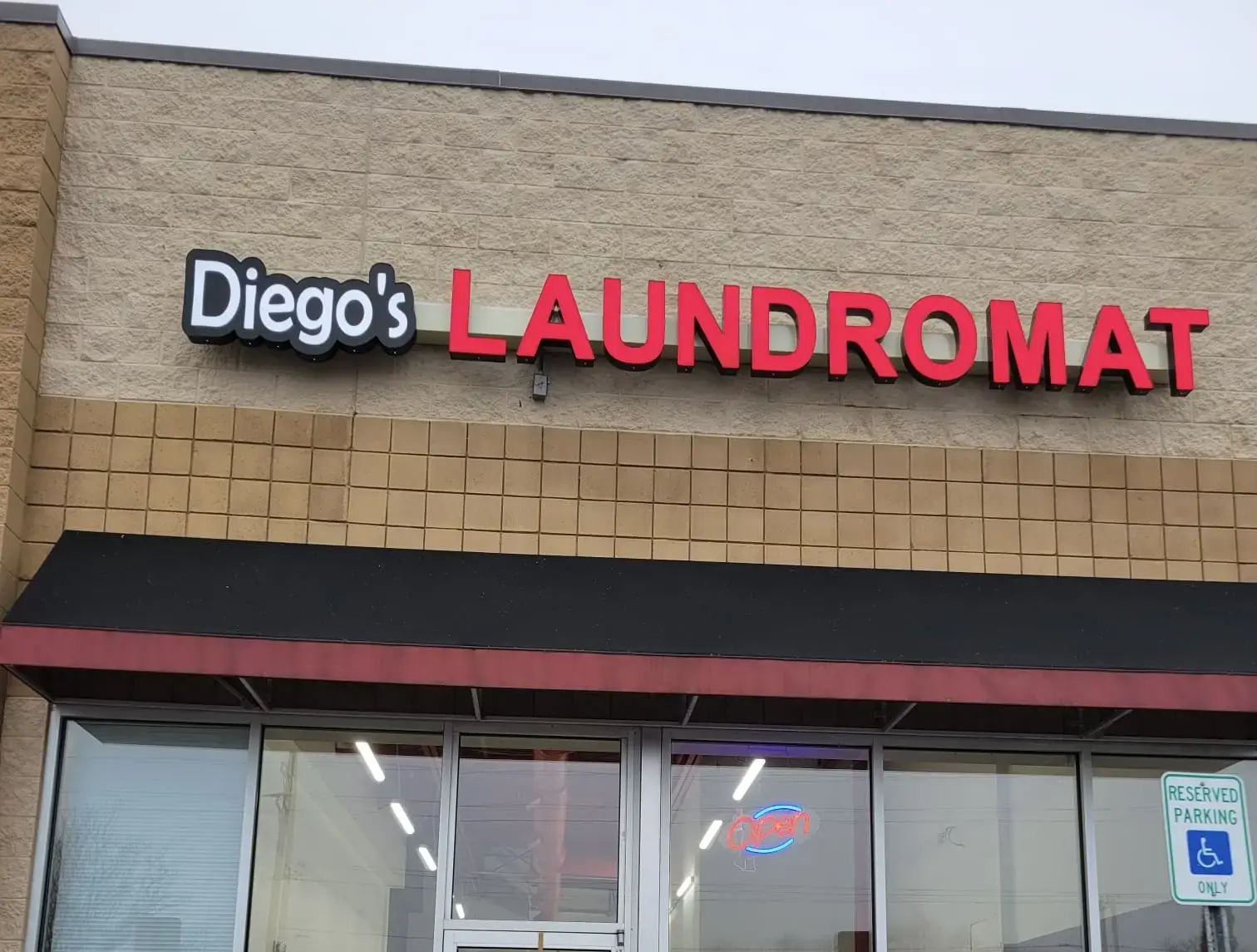 Diego's Laundromat thumbnail 1