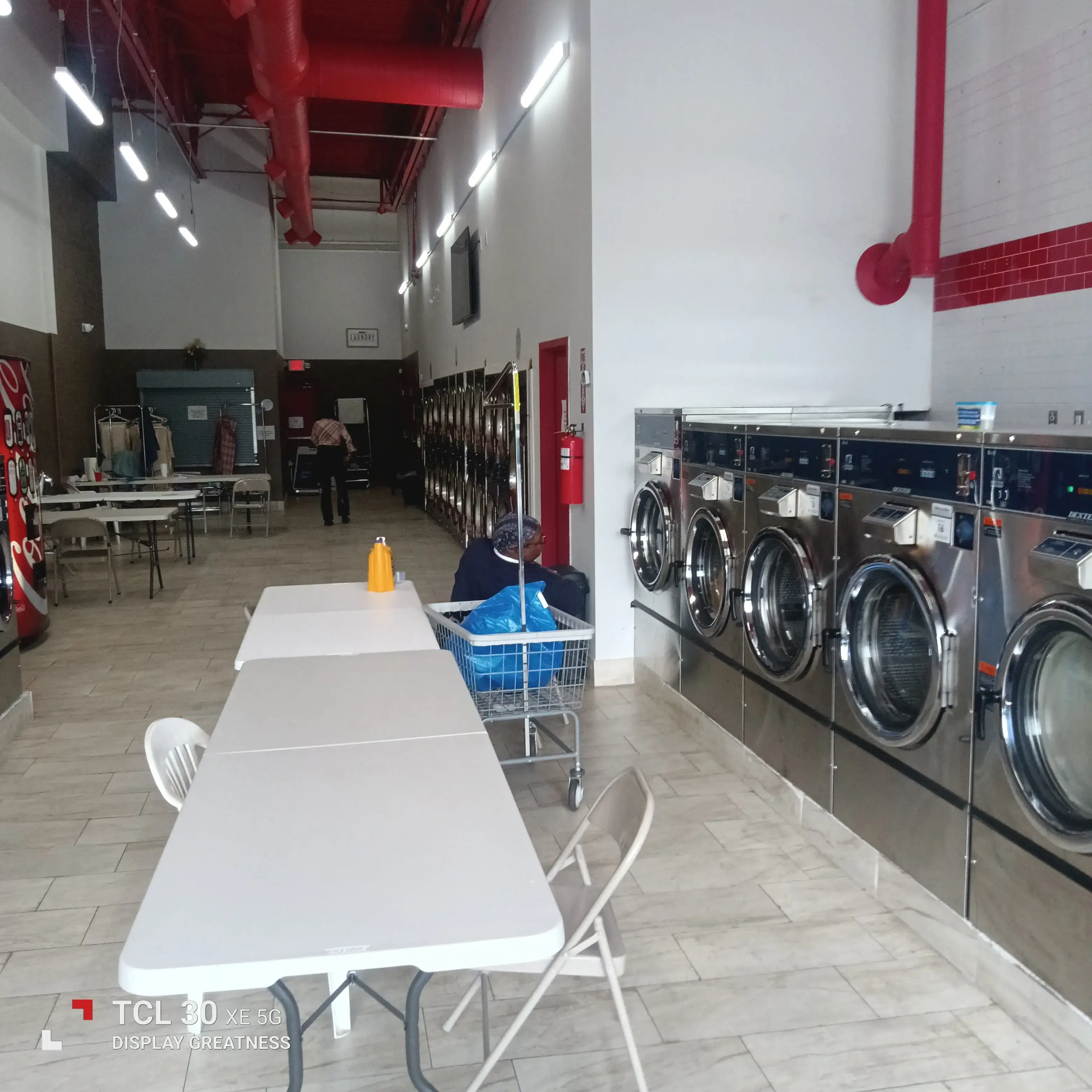 Diego's Laundromat - Image 3