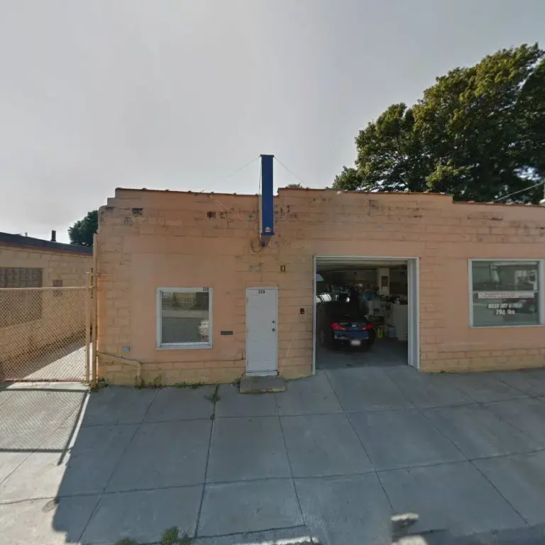 Diman Laundry thumbnail 4