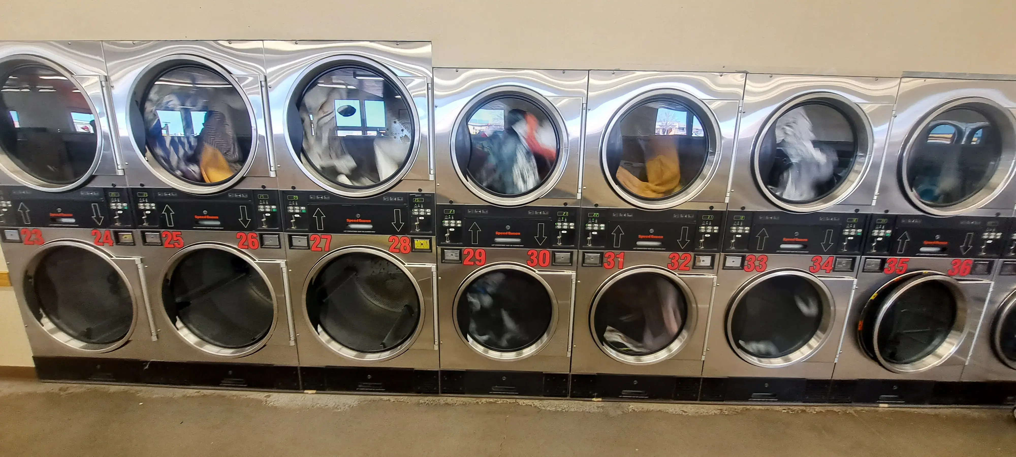 Diné Laundry - Image 2