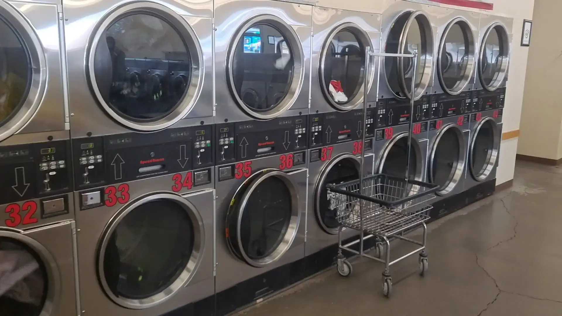 Diné Laundry thumbnail 8