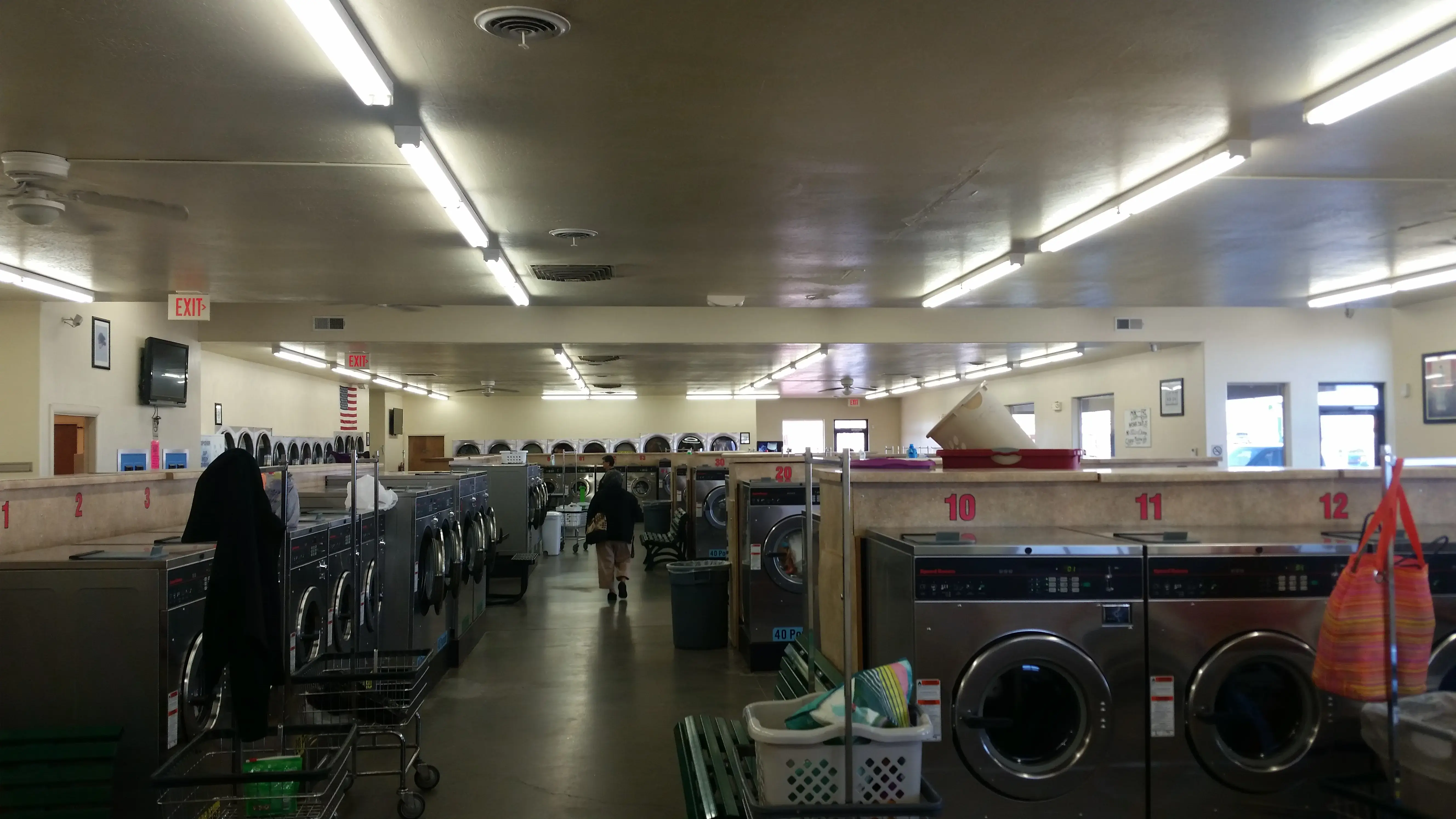 Diné Laundry - Image 3