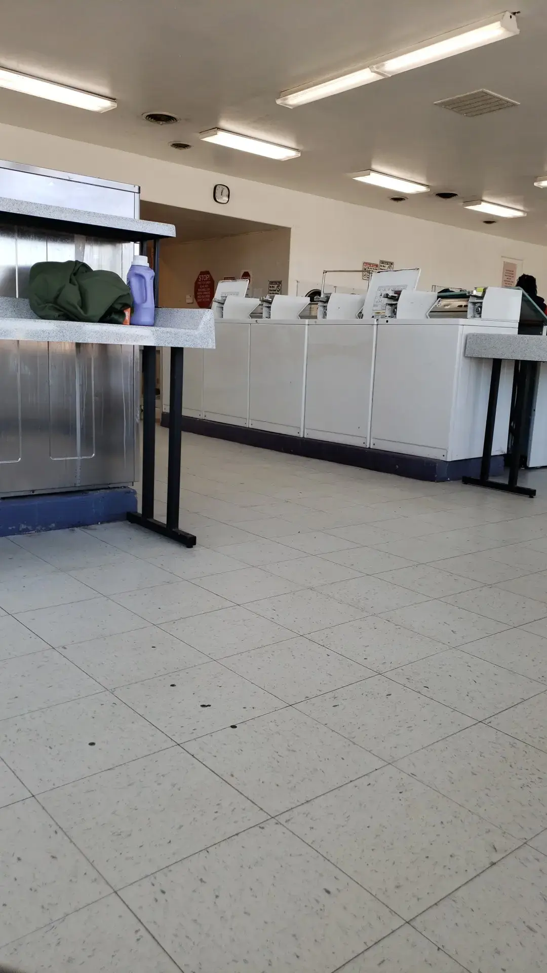 Dirty Duds Laundromat thumbnail 3