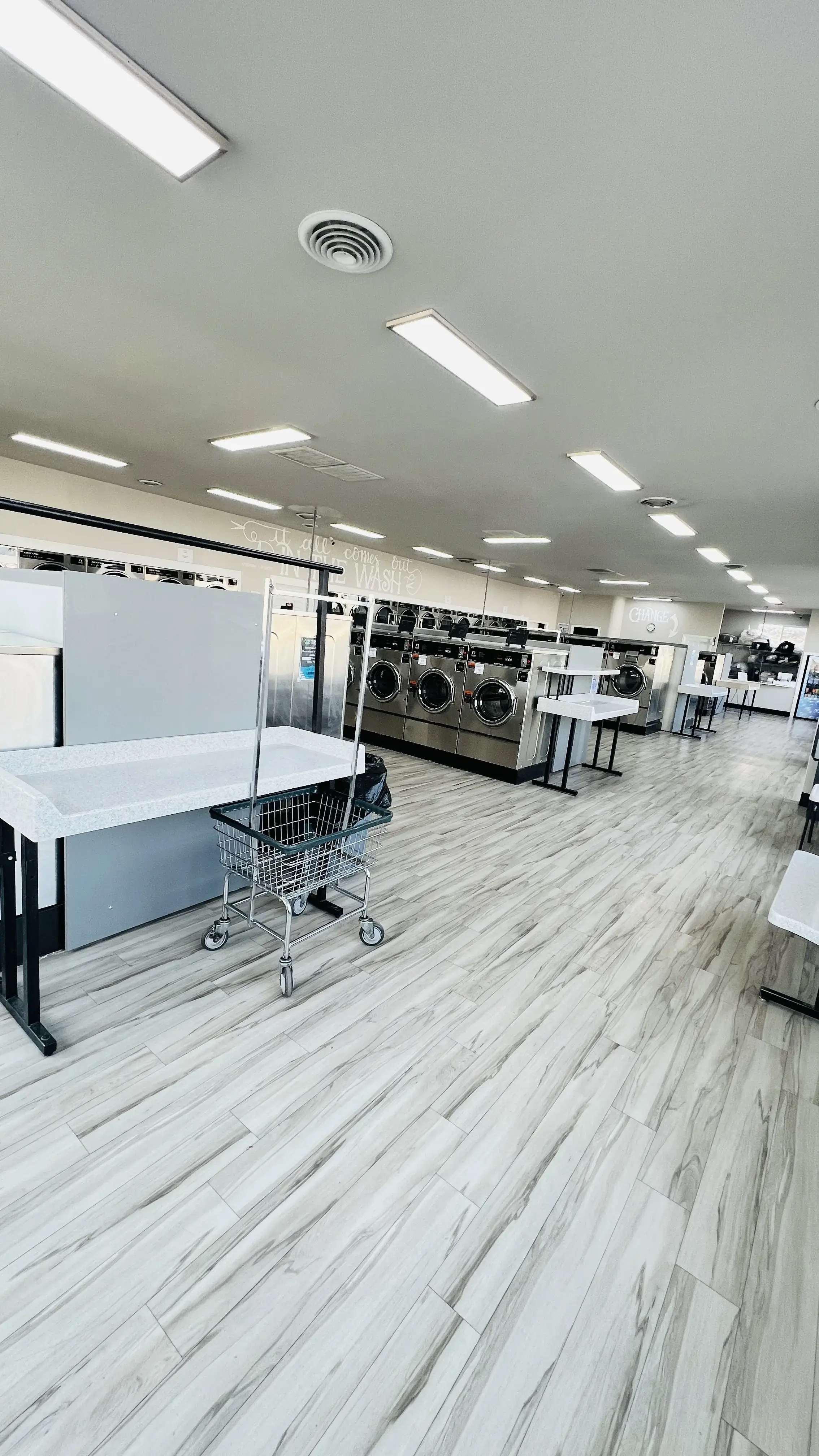 Dirty Duds Laundromat - Image 7