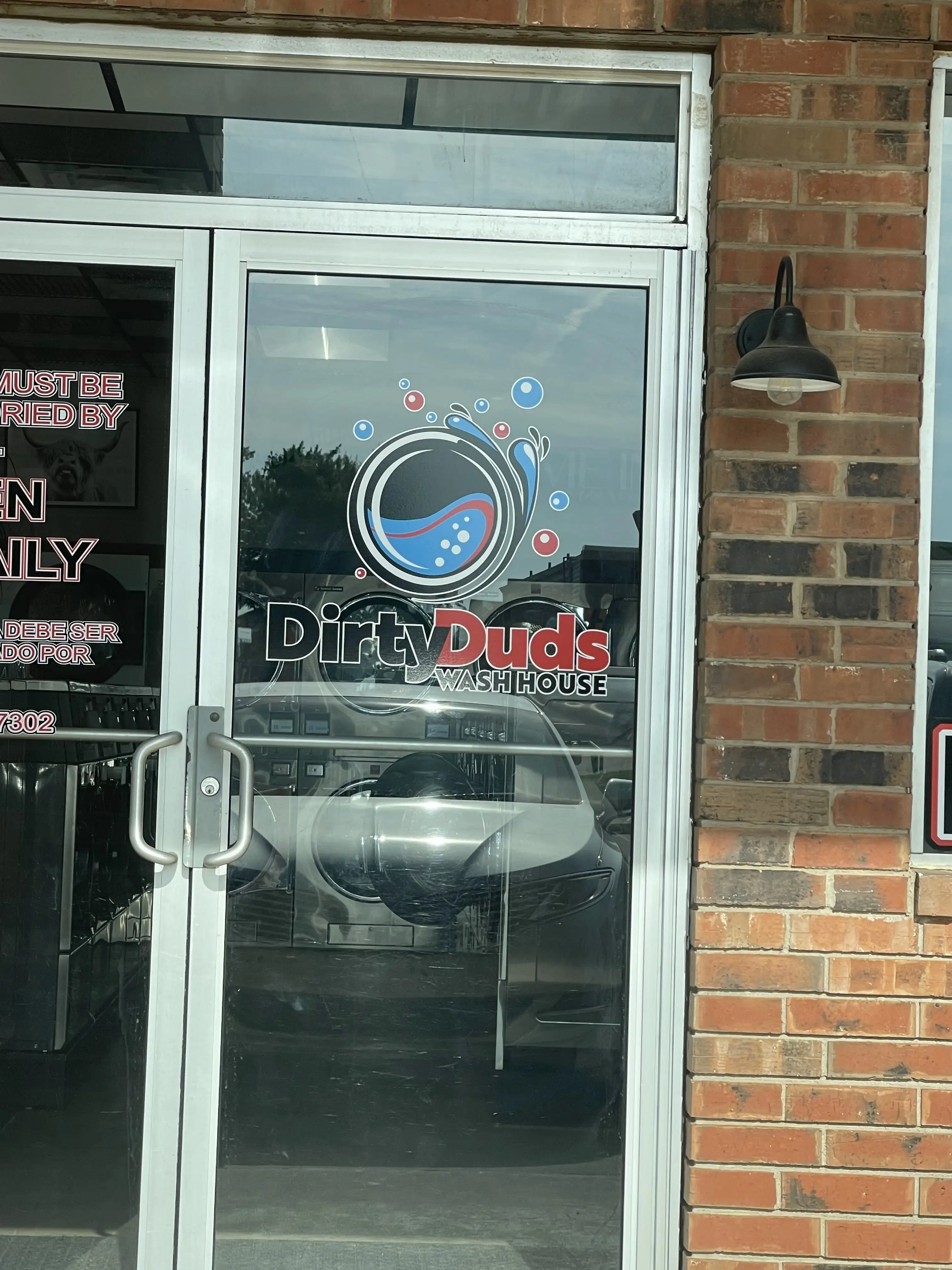 Dirty Duds Wash House thumbnail 6